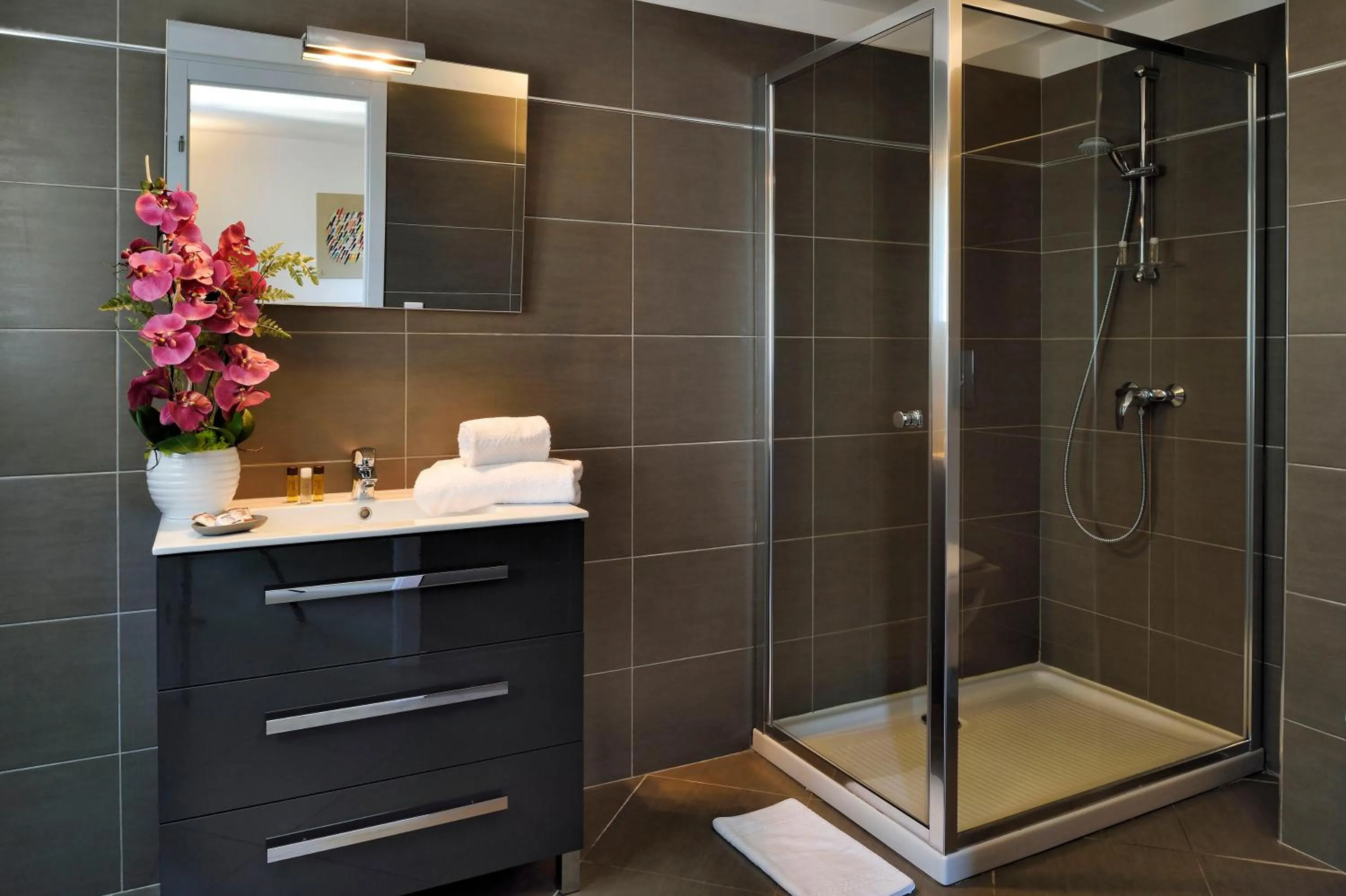 Shower in Best Western Hotel Casa Bianca, Piscine Intérieure et Extérieure