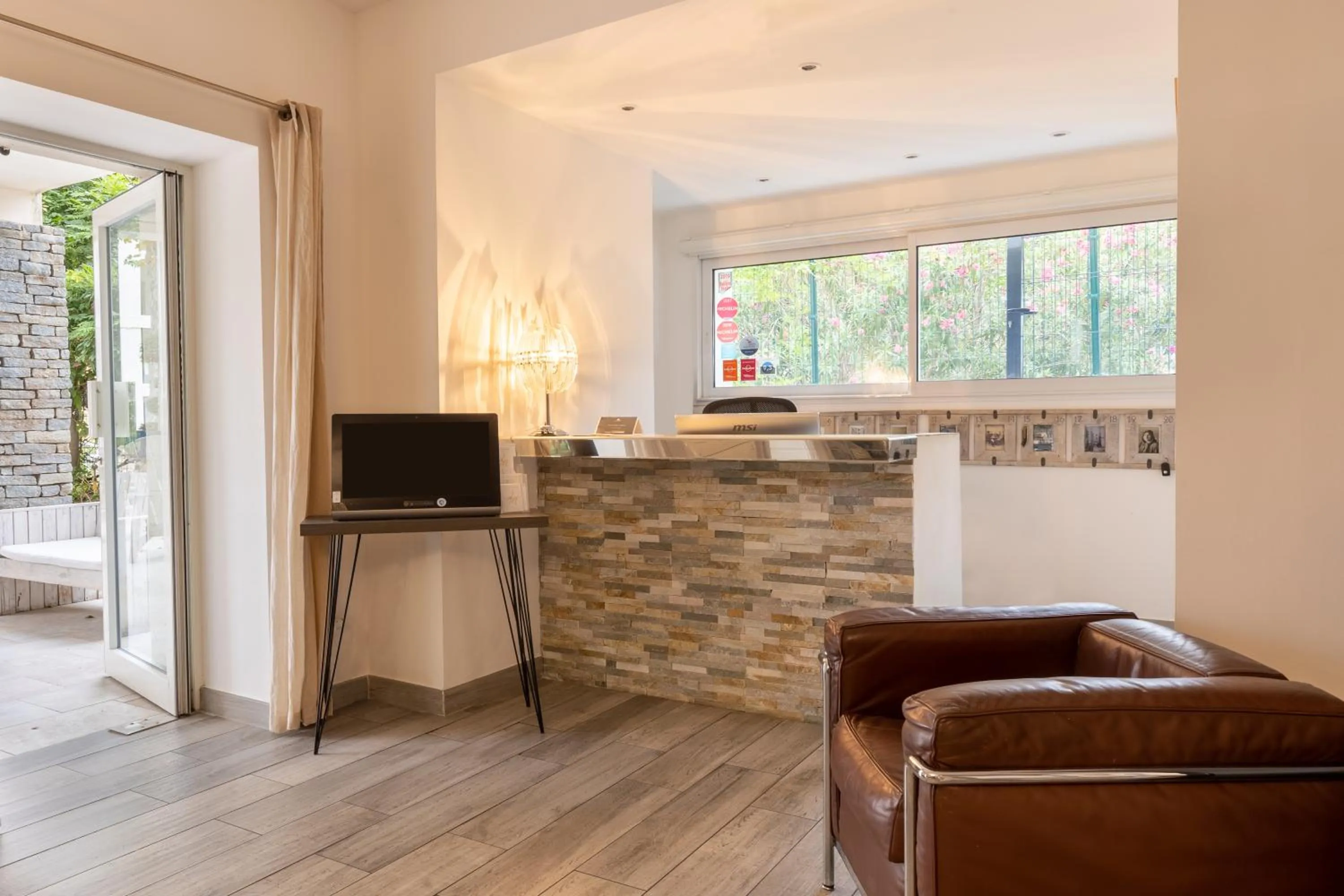 Lobby or reception in Best Western Hotel Casa Bianca, Piscine Intérieure et Extérieure