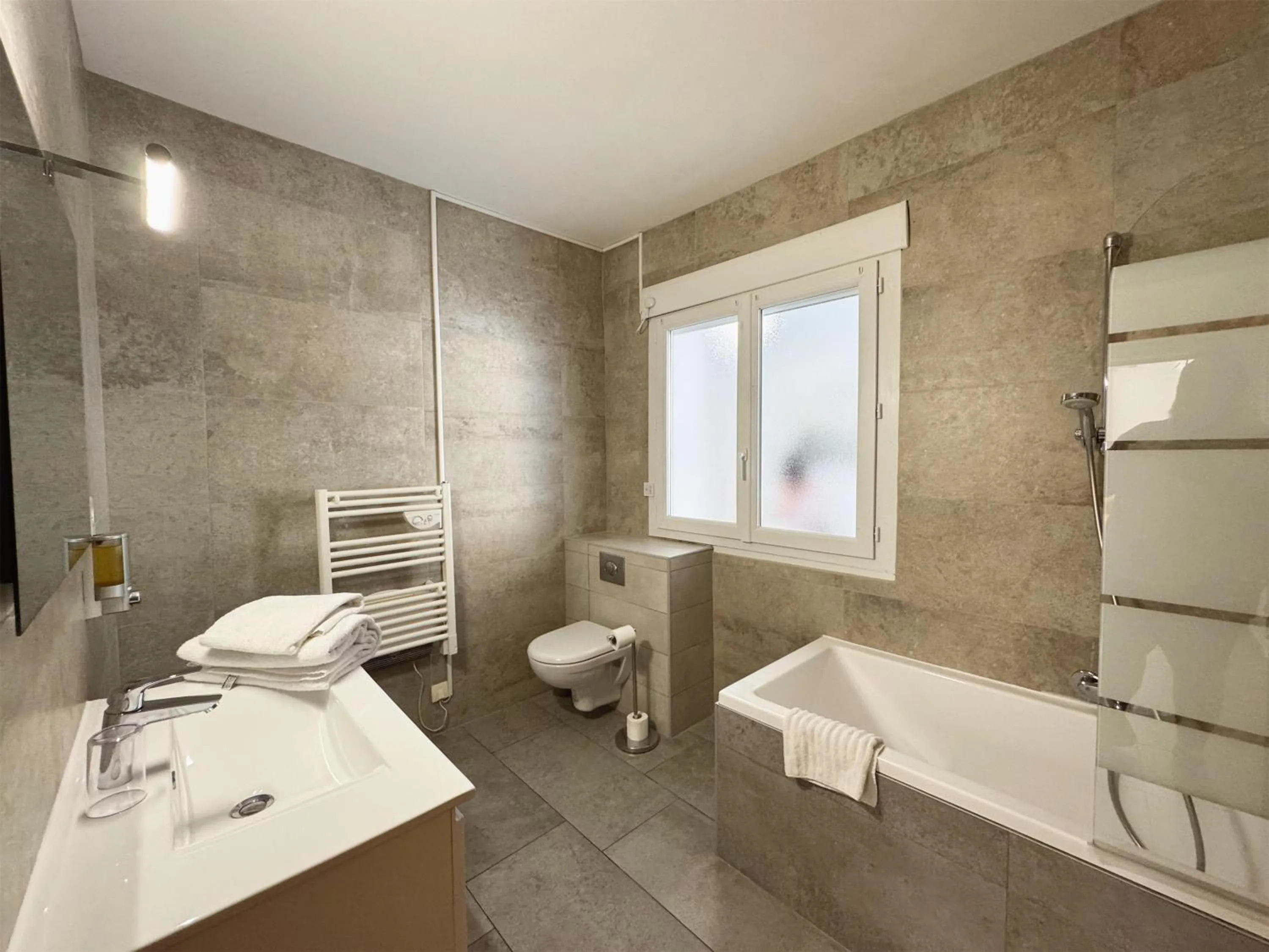 Bathroom in Best Western Hotel Casa Bianca, Piscine Intérieure et Extérieure