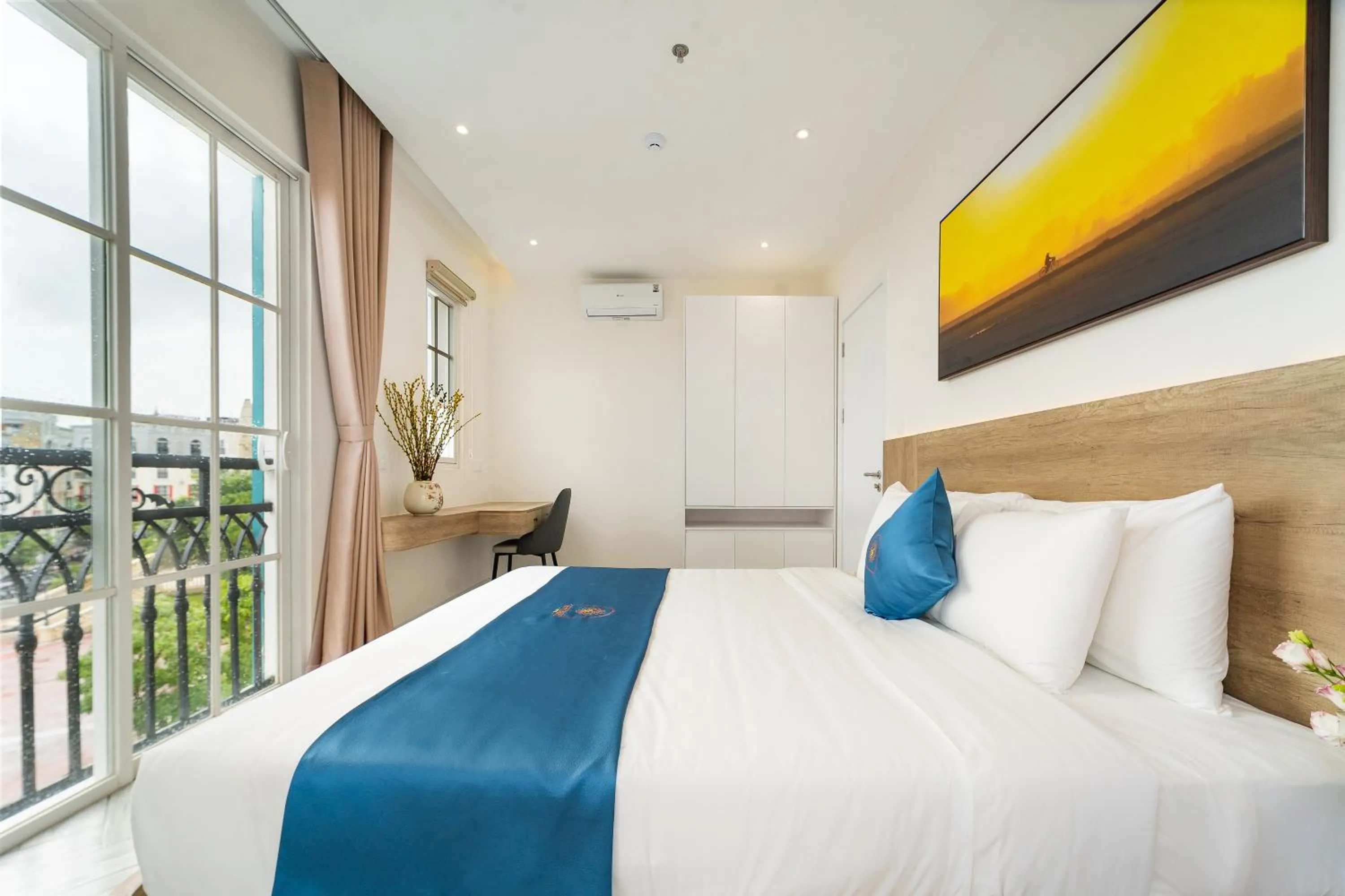 Bed in Novus Sol Hotel & Apartment Sunset Town Phu Quoc
