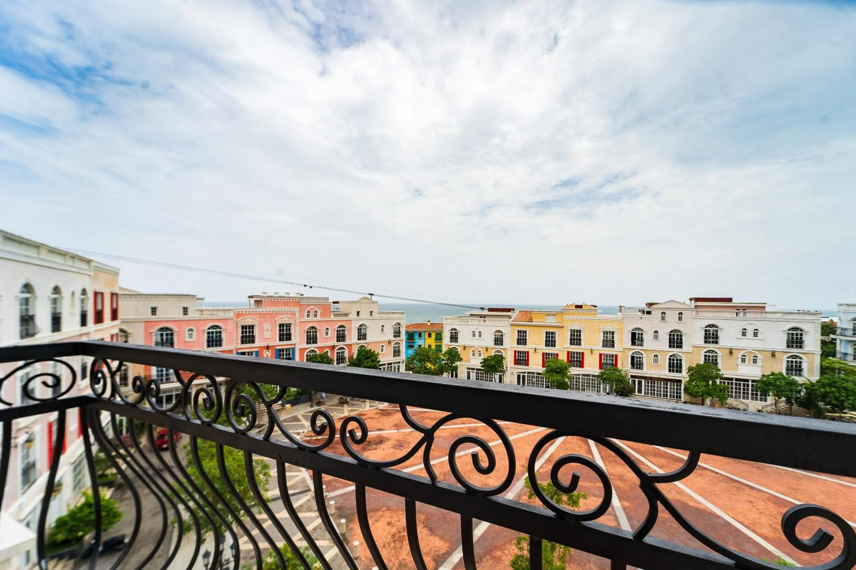Novus Sol Hotel & Apartment Sunset Town Phu Quoc