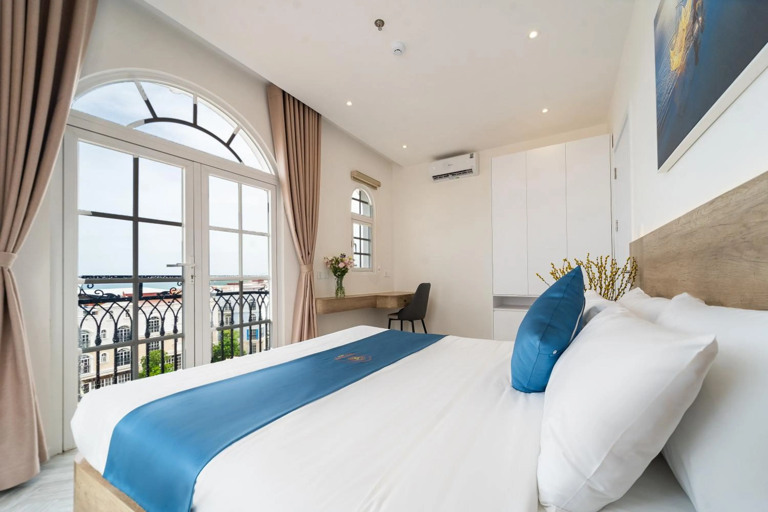 Bed in Novus Sol Hotel & Apartment Sunset Town Phu Quoc