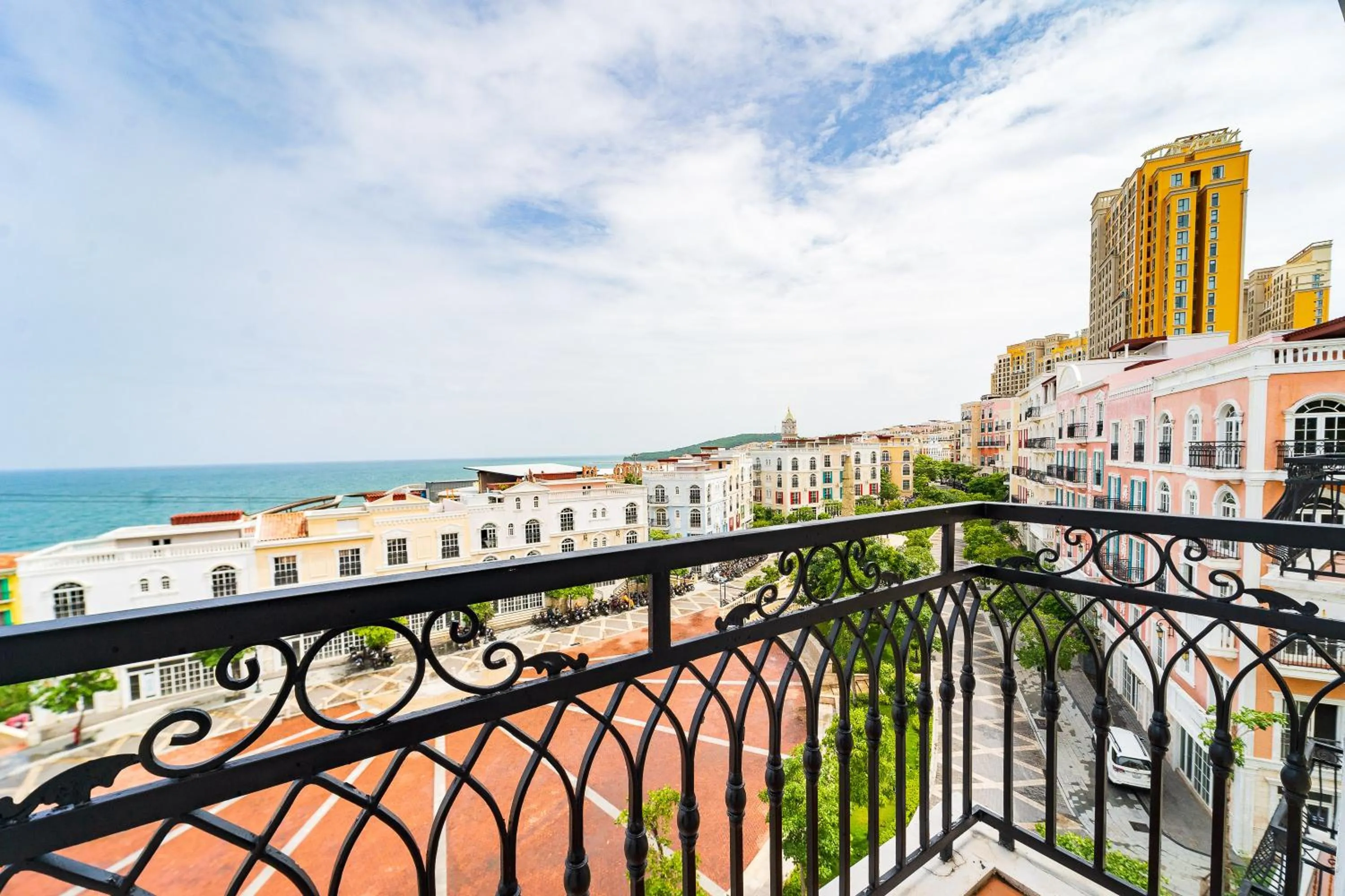Novus Sol Hotel & Apartment Sunset Town Phu Quoc