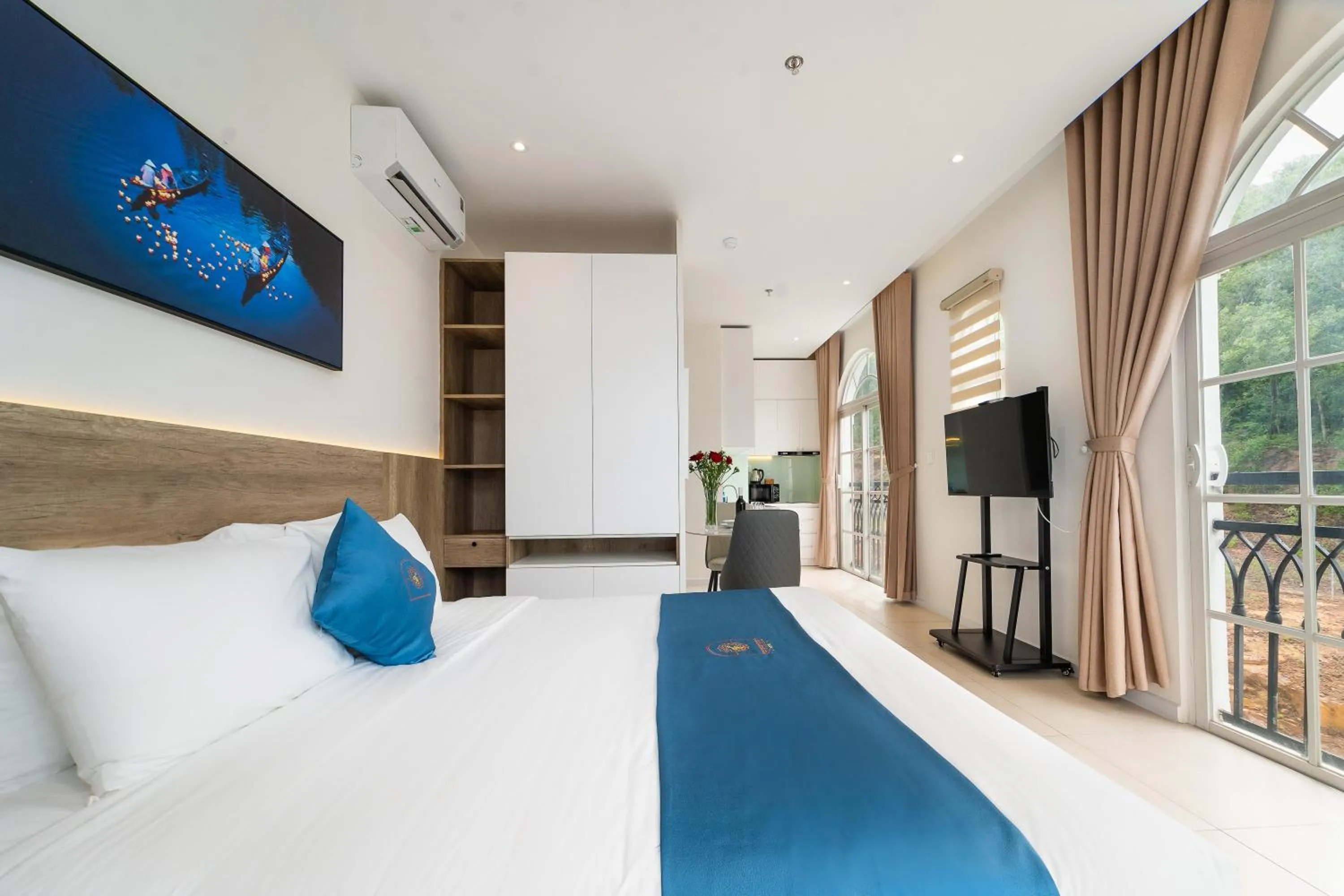 Bed in Novus Sol Hotel & Apartment Sunset Town Phu Quoc