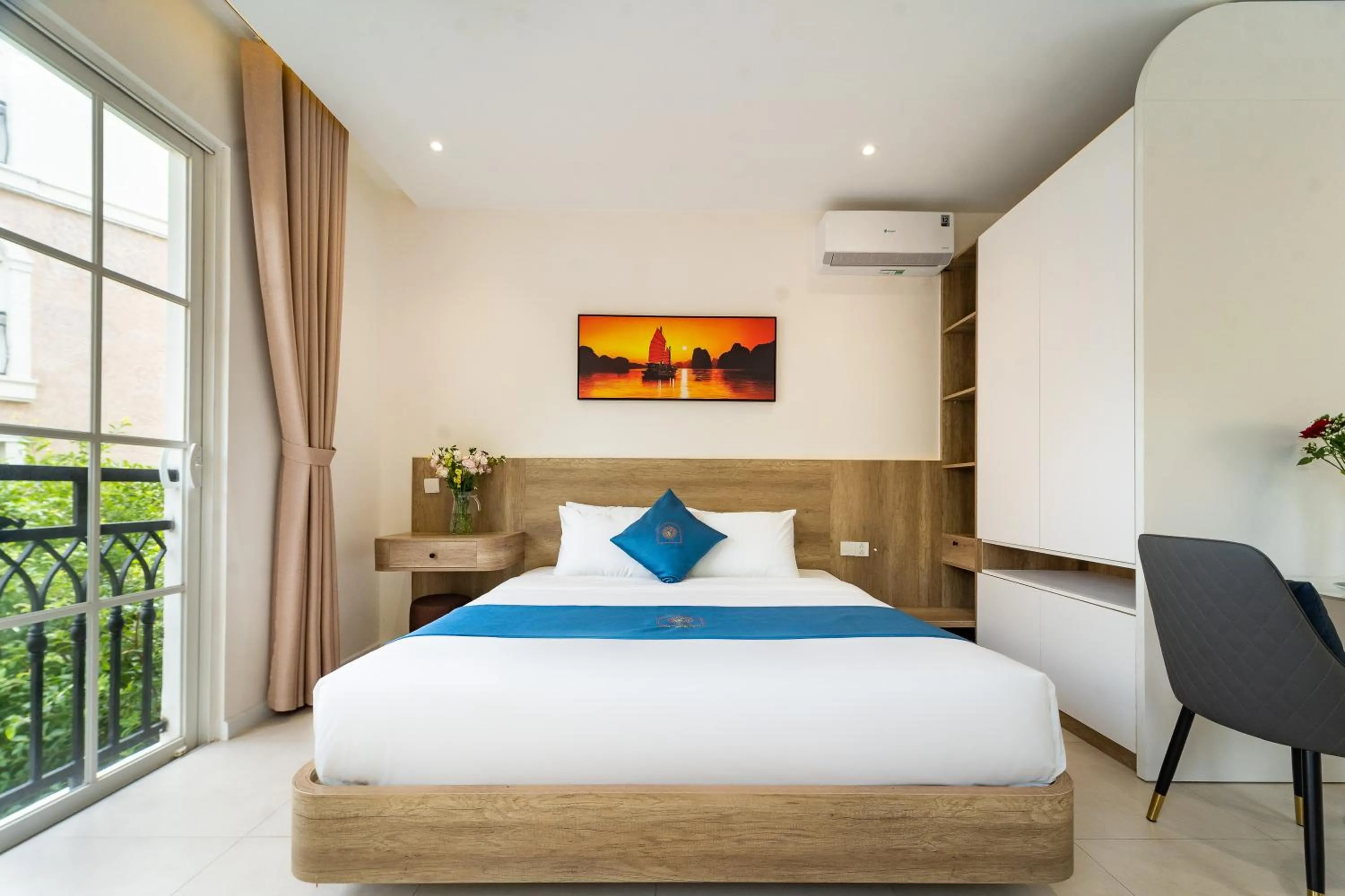 Bed in Novus Sol Hotel & Apartment Sunset Town Phu Quoc