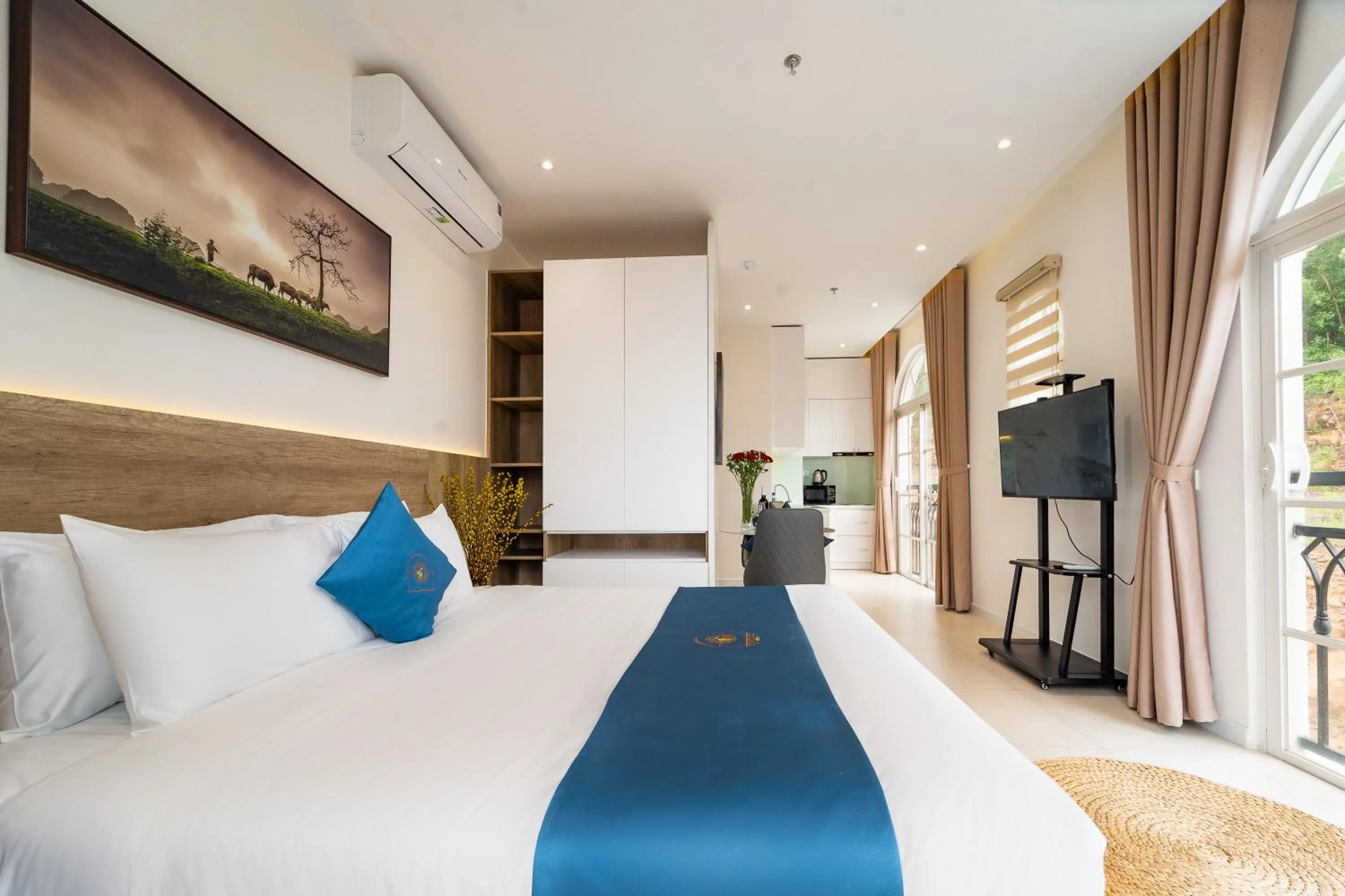 Bed in Novus Sol Hotel & Apartment Sunset Town Phu Quoc