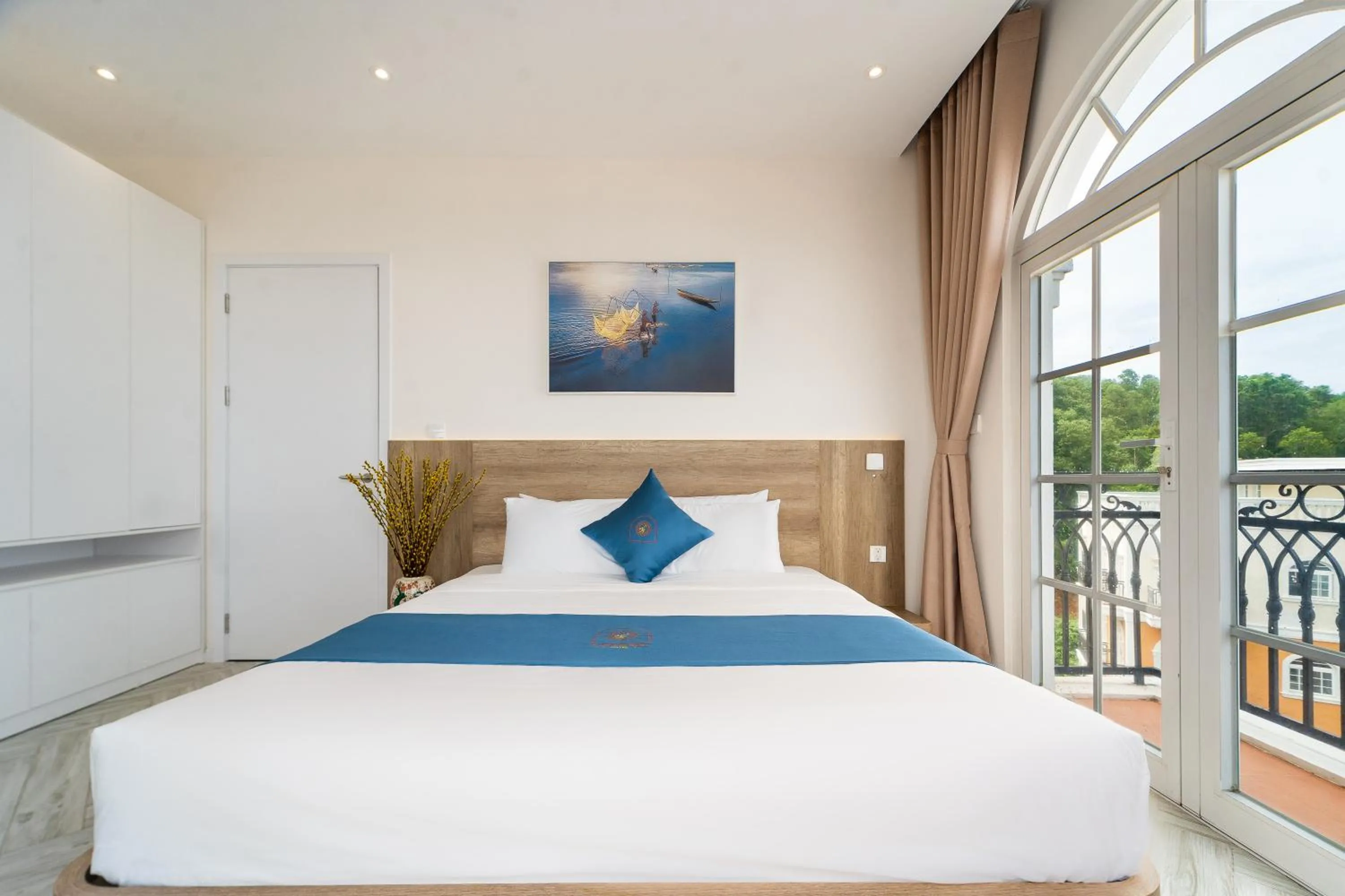 Bed in Novus Sol Hotel & Apartment Sunset Town Phu Quoc