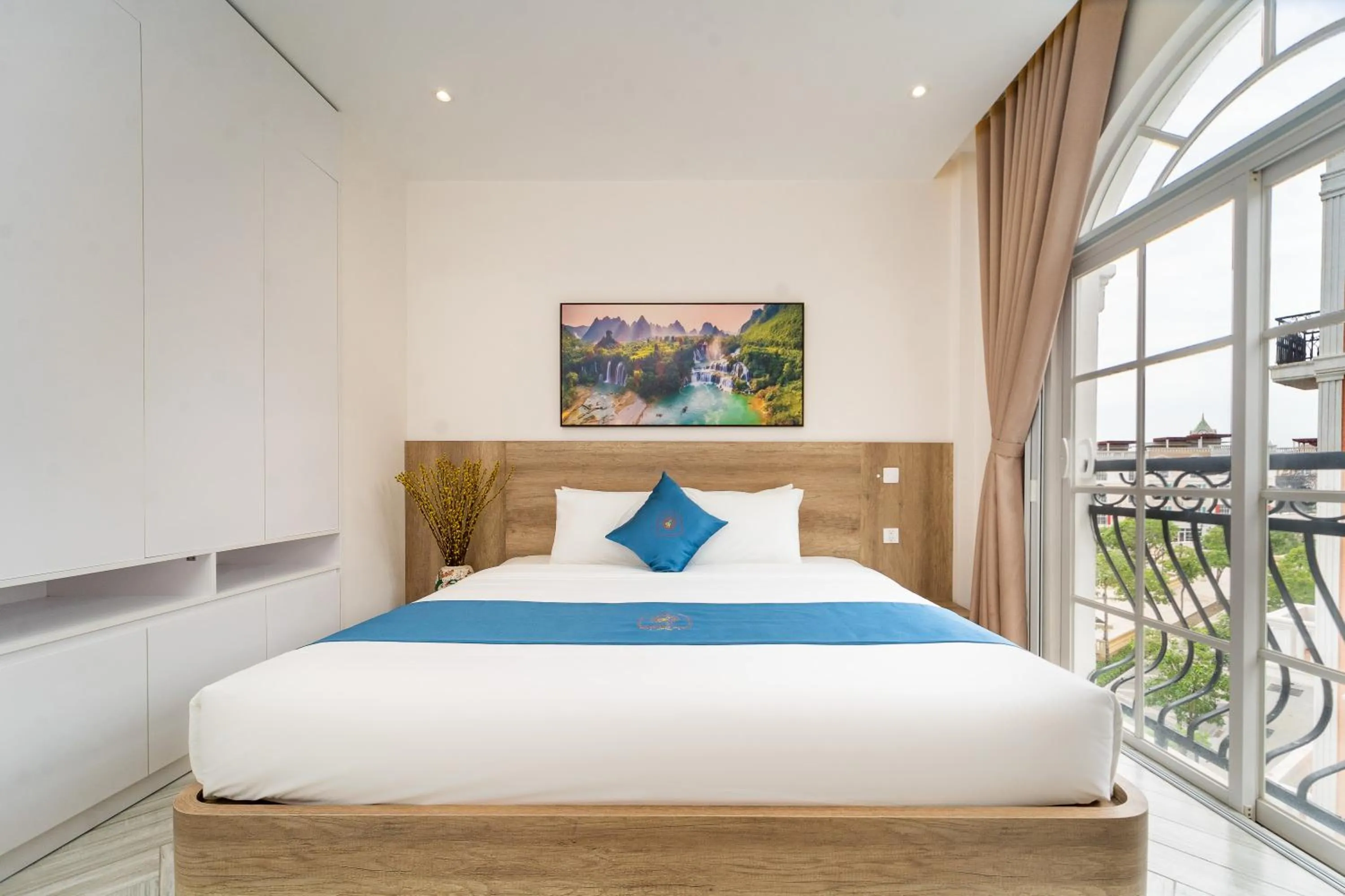Bed in Novus Sol Hotel & Apartment Sunset Town Phu Quoc