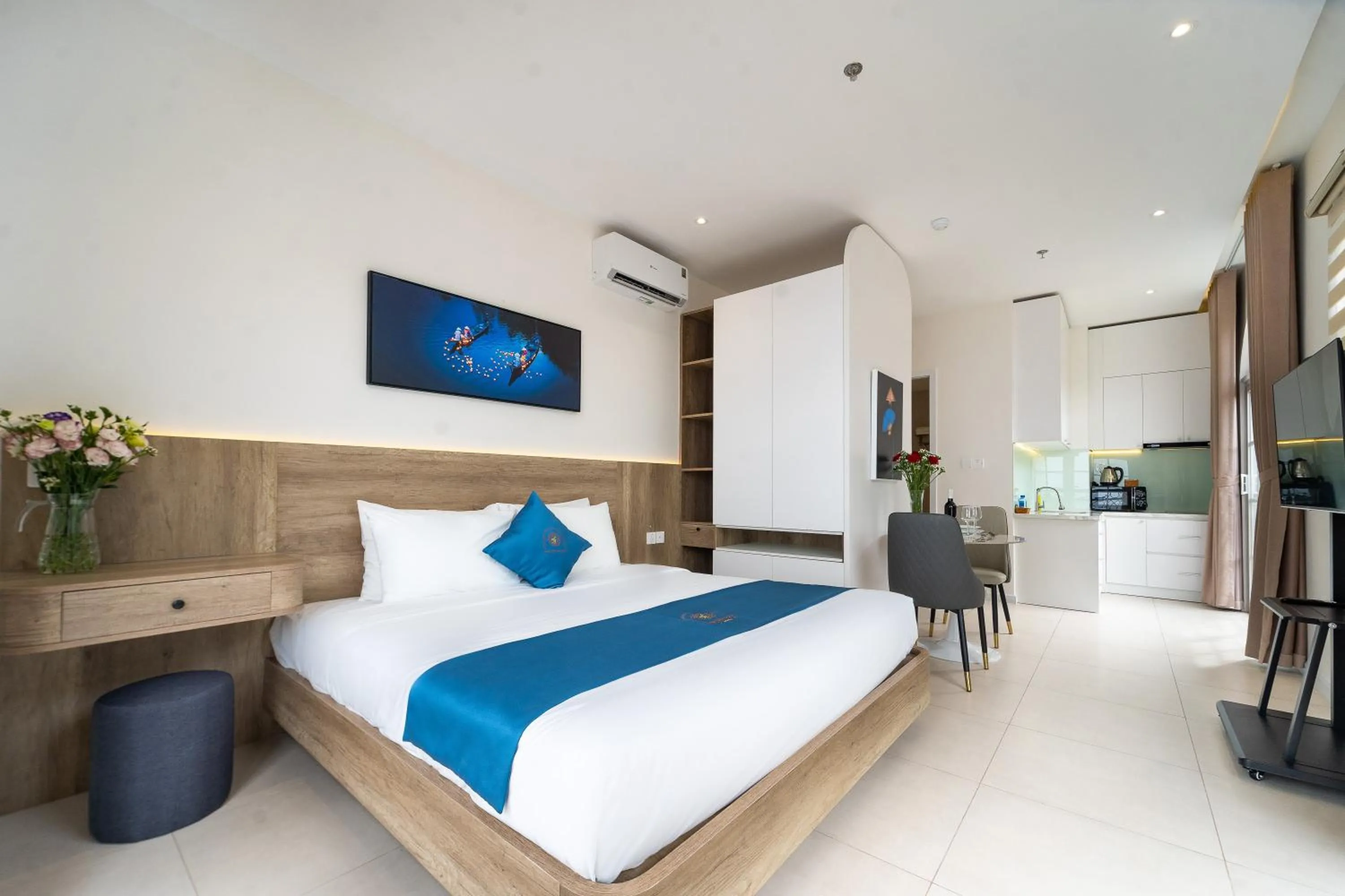 Bed in Novus Sol Hotel & Apartment Sunset Town Phu Quoc