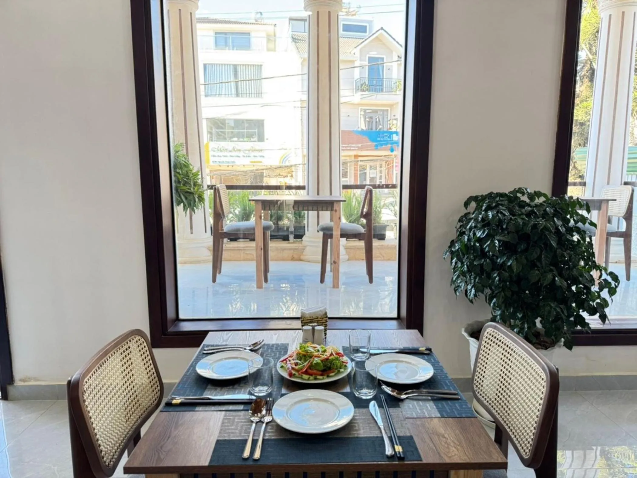 Food and drinks in ORCHID Hotel