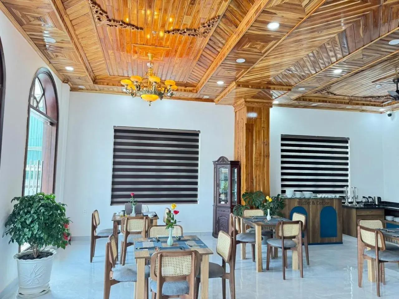 Restaurant/places to eat in ORCHID Hotel Restaurant/places to eat in ORCHID Hotel