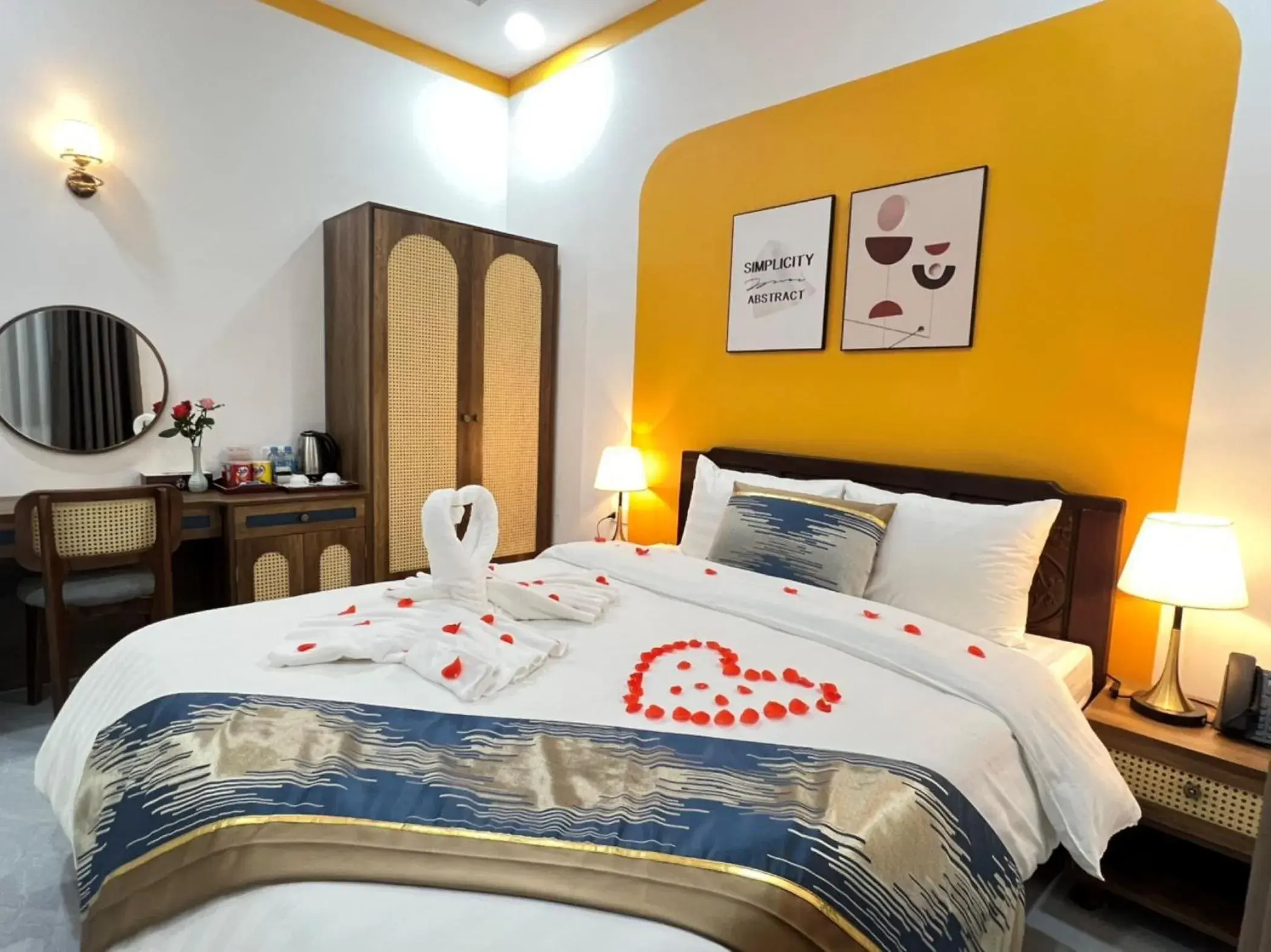 Coffee/tea facilities, Bed in ORCHID Hotel Coffee/tea facilities, Bed in ORCHID Hotel