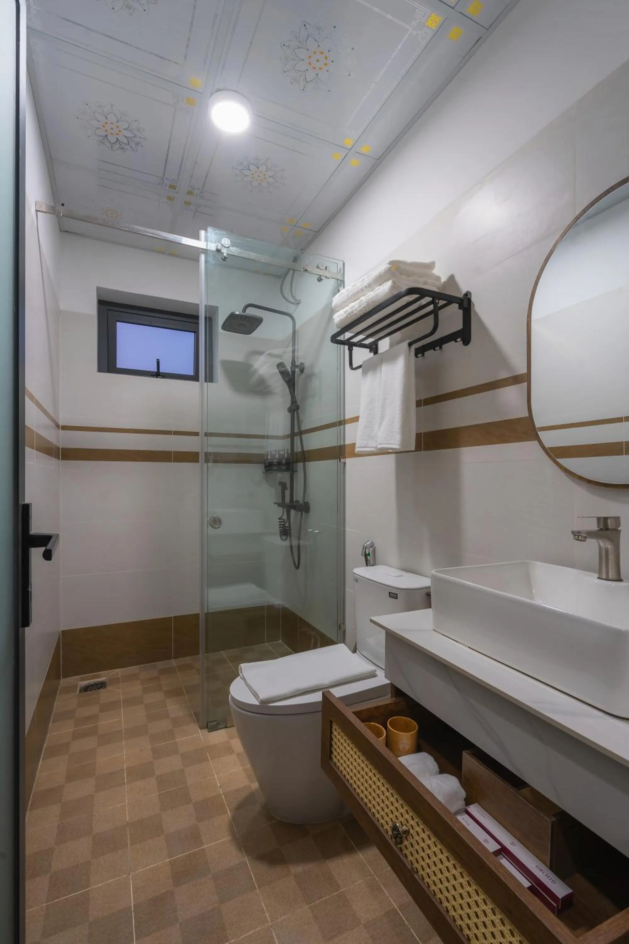 Shower in ORCHID Hotel