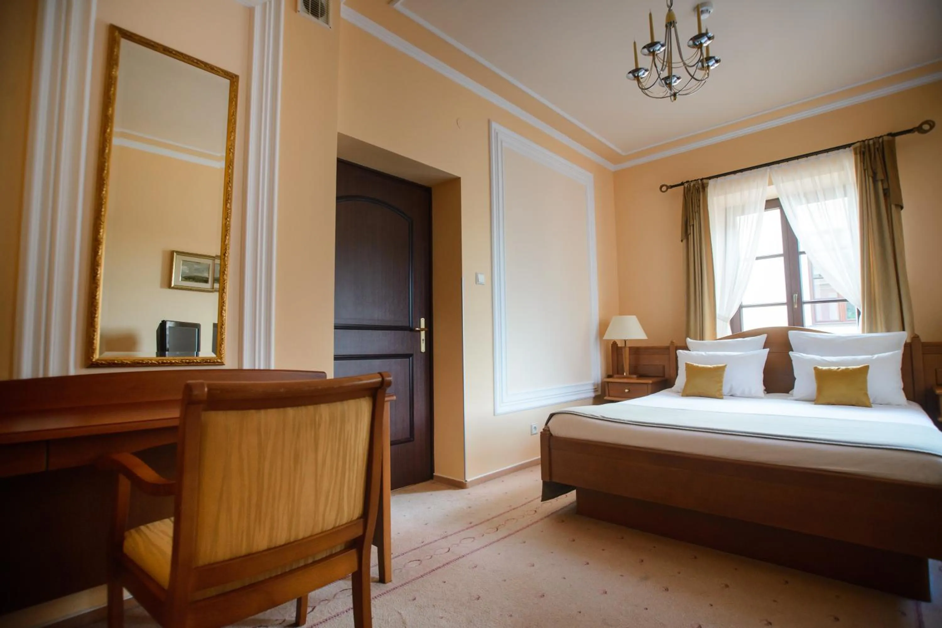 Bed in Hotel Zamojski