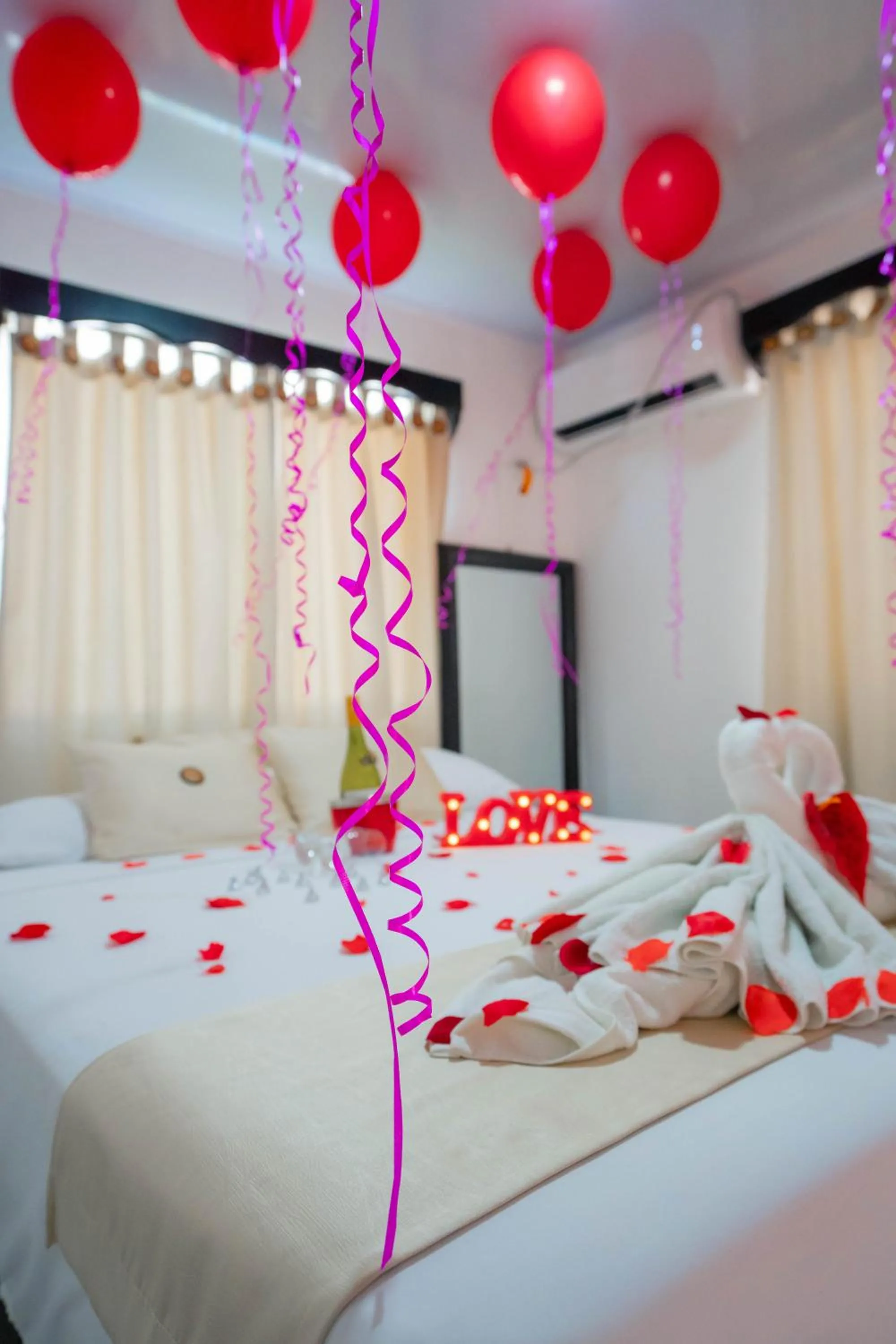 wedding, Bed in Posada Jasmina Place