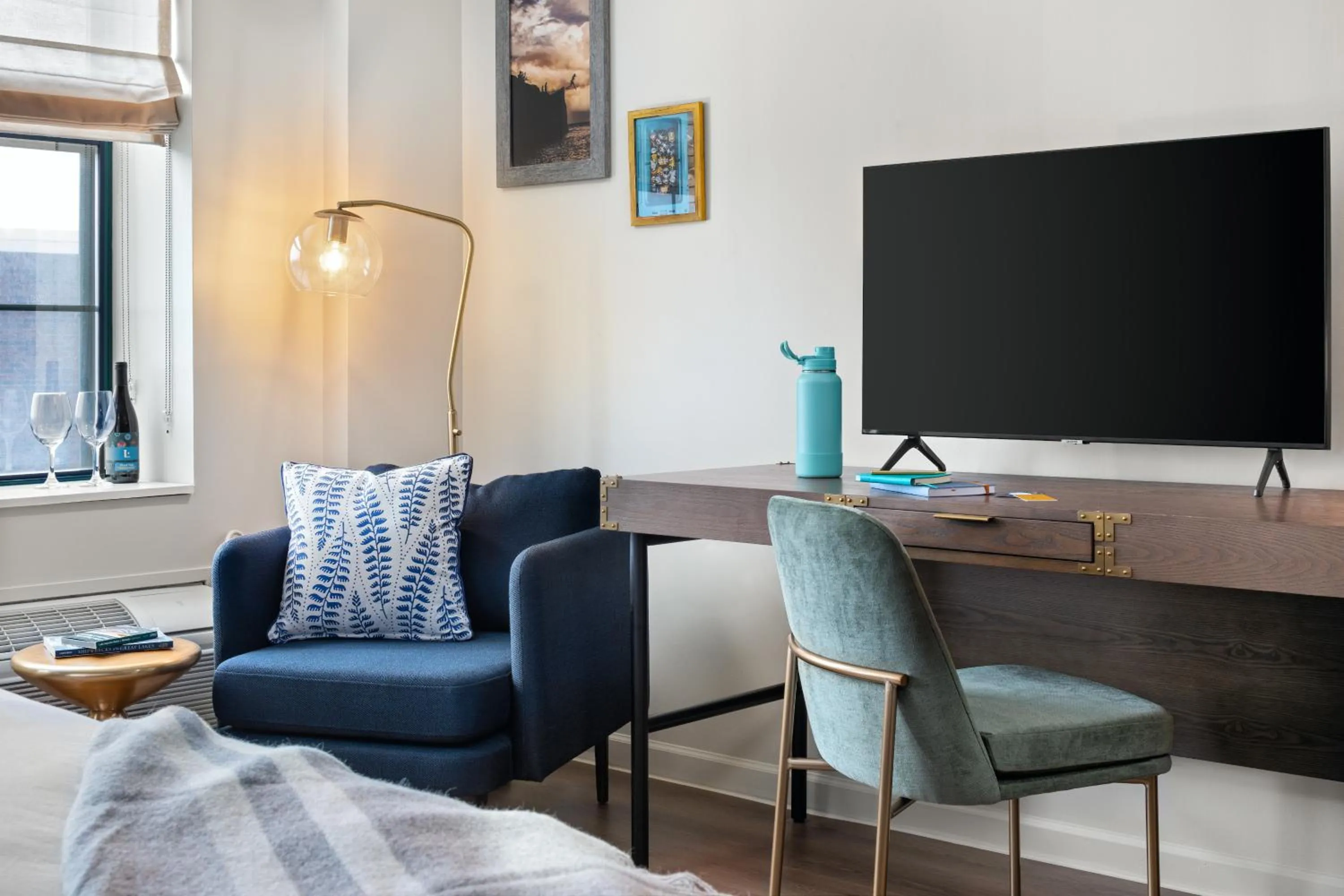 TV and multimedia in Landmark Inn