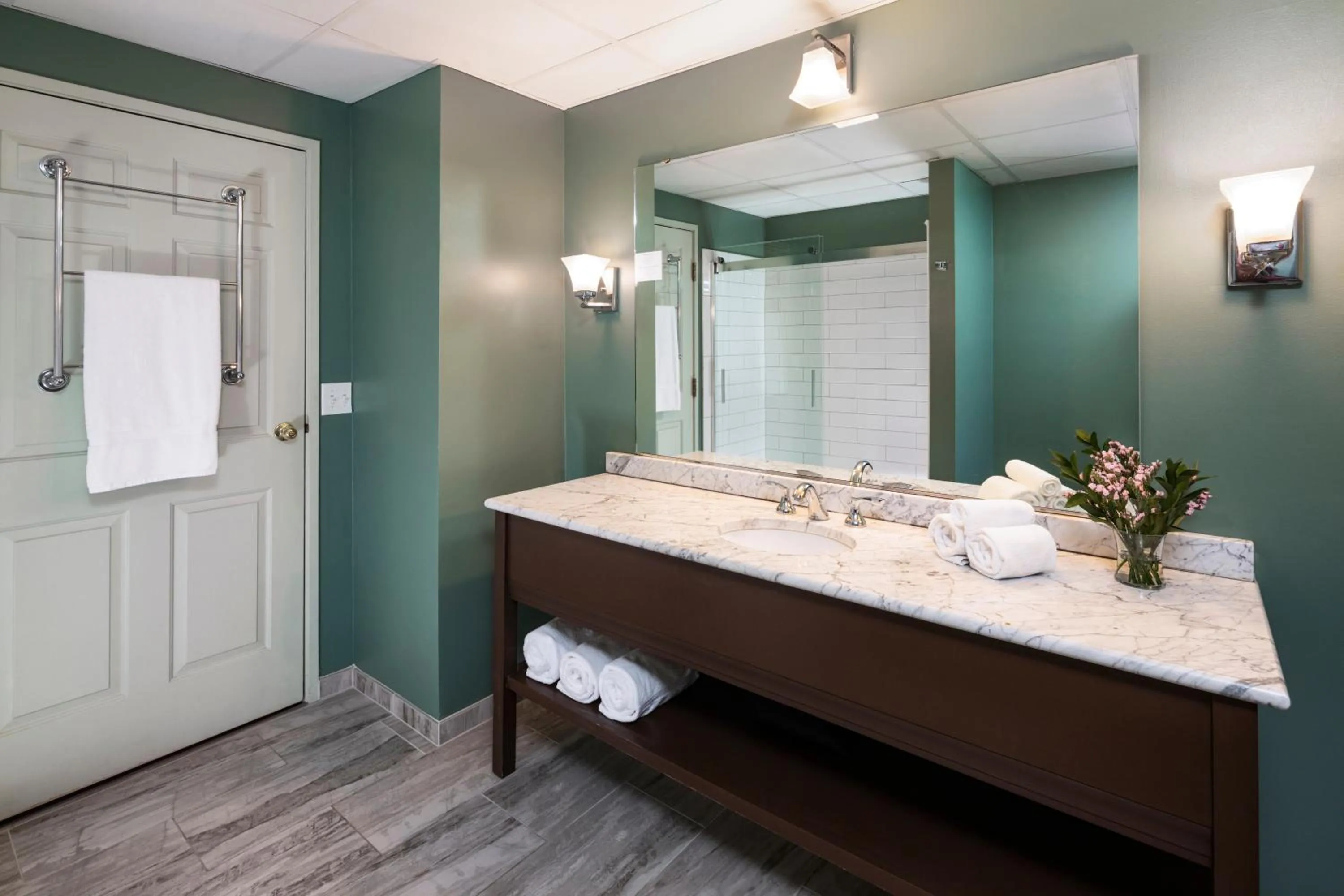 Bathroom in Landmark Inn