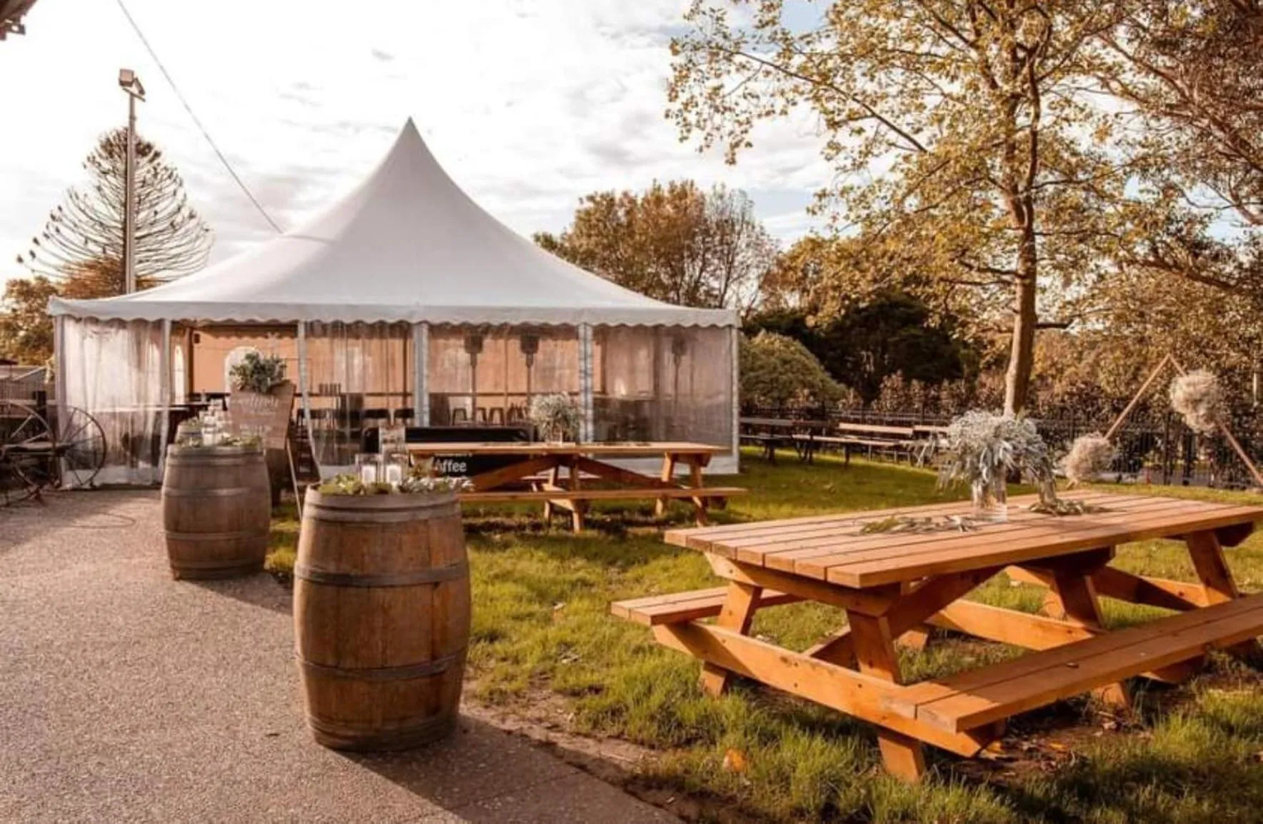 The Robinhood Inn - Drouin