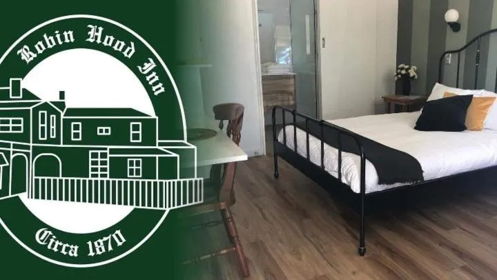 Bed in The Robinhood Inn - Drouin