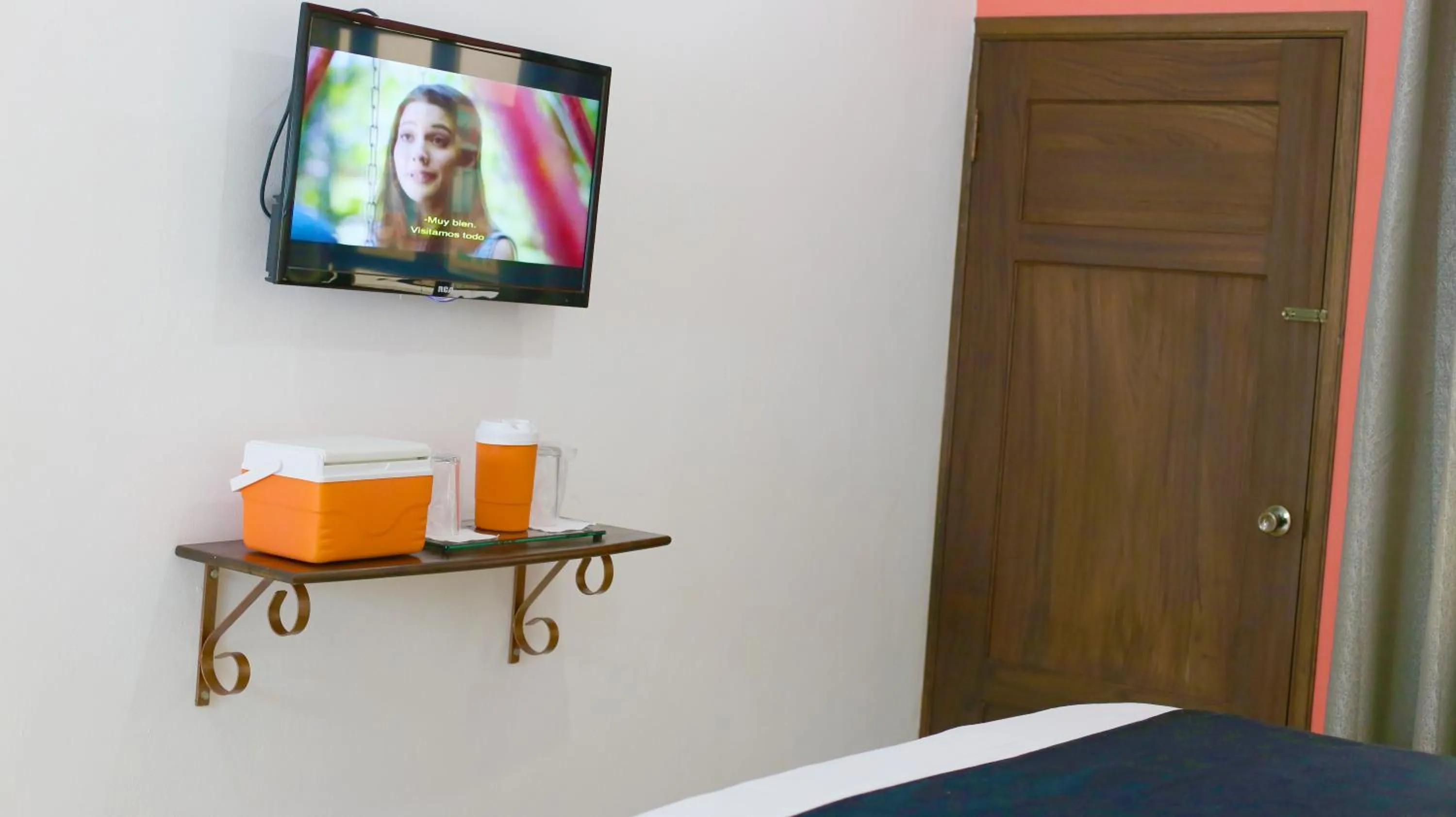 TV and multimedia, Bed in Hotel Ciudad Blanca