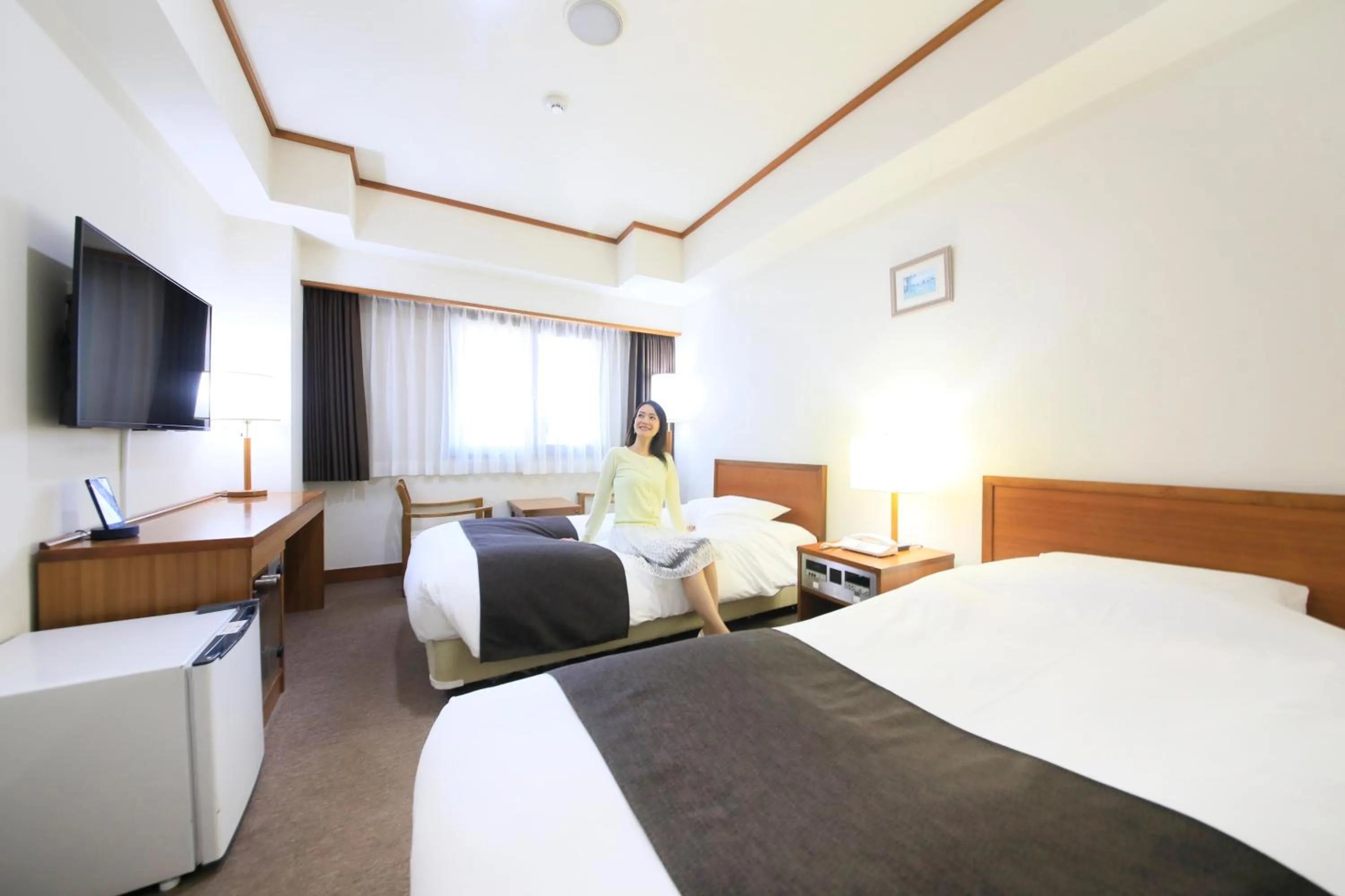 Photo of the whole room, Bed in Maple Inn Makuhari