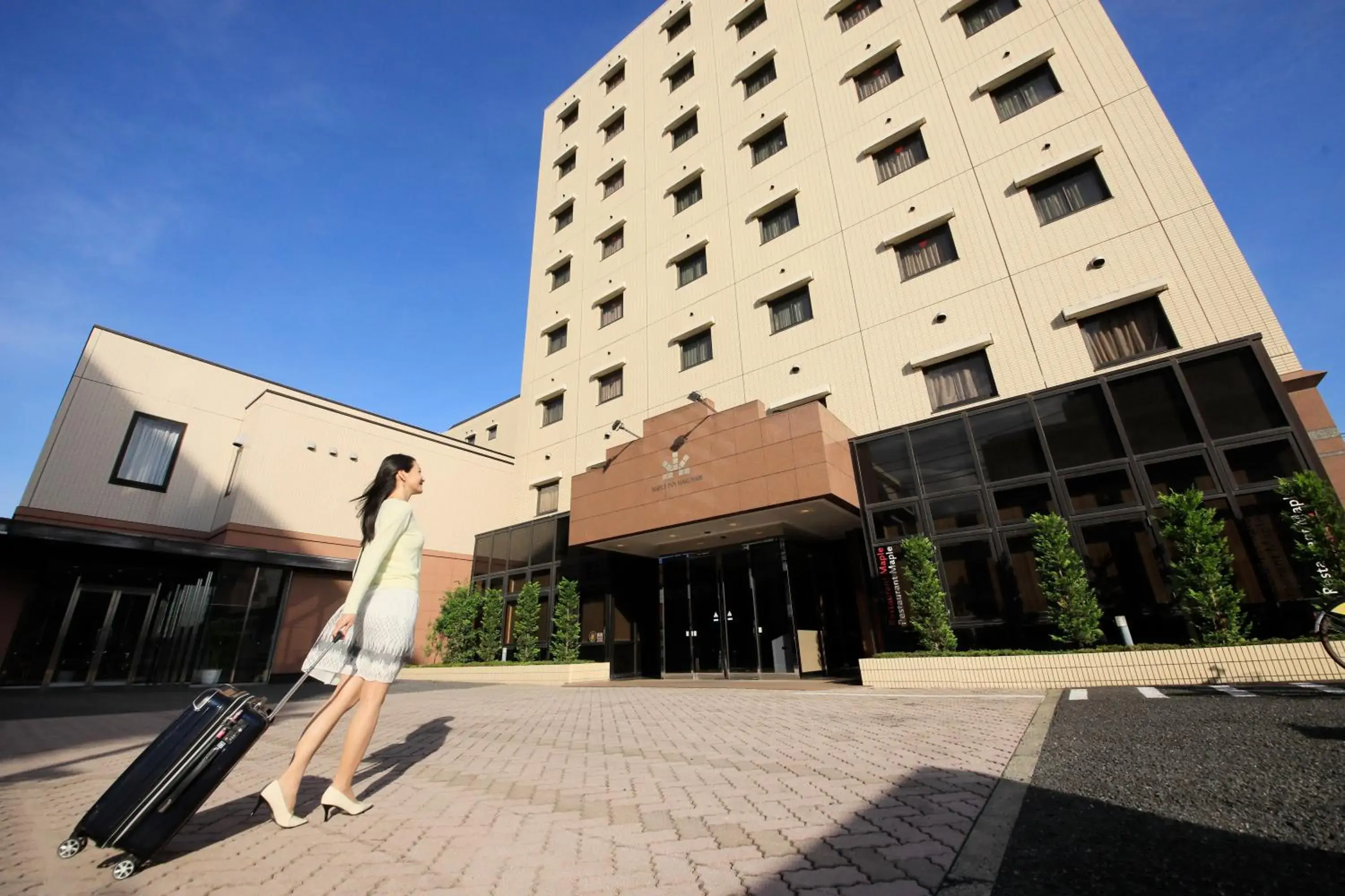 Property building in Maple Inn Makuhari Property building in Maple Inn Makuhari