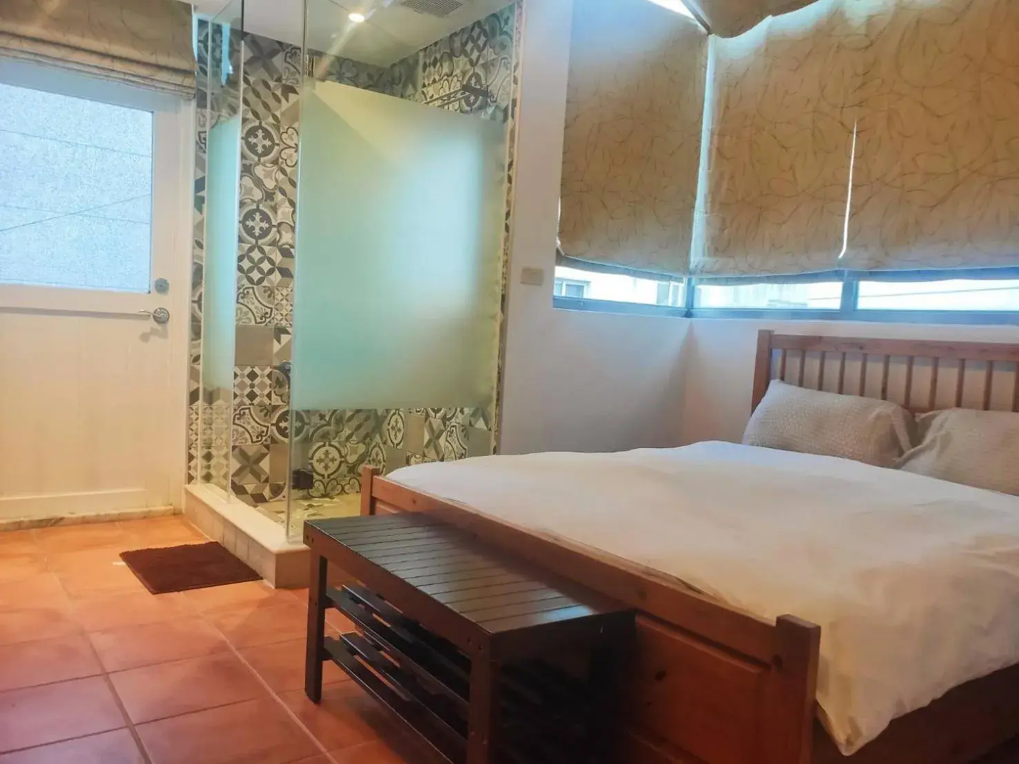 Bed in Oia Cafe B&B Bed in Oia Cafe B&B