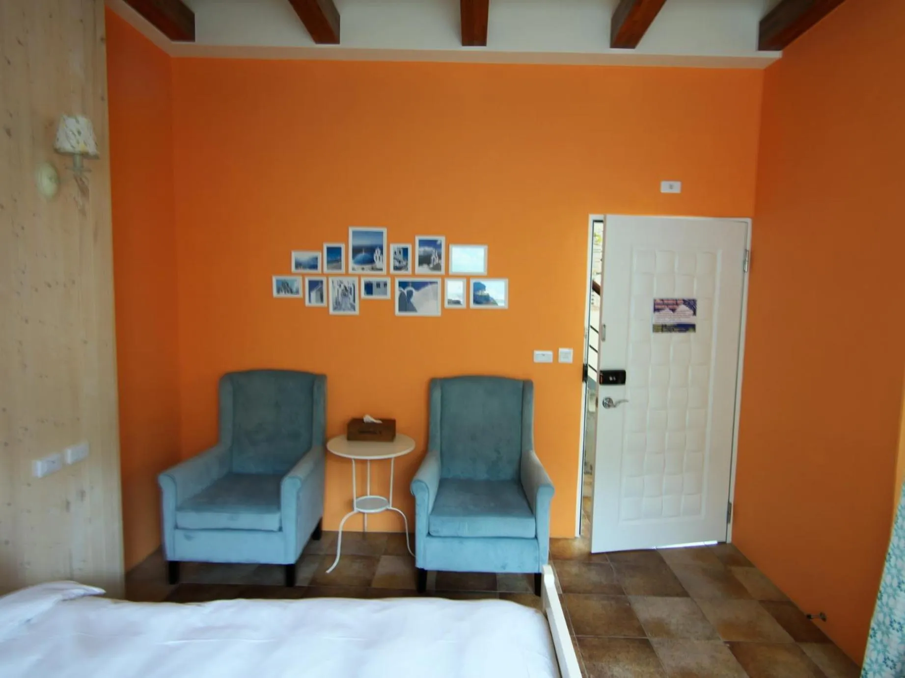 Seating area, Bed in Oia Cafe B&B