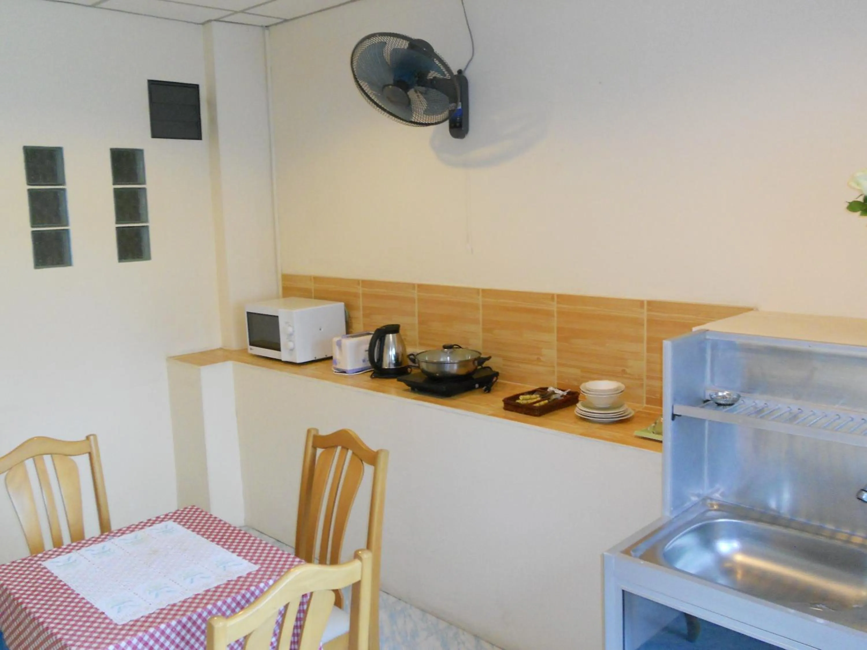 Kitchen or kitchenette in Stefan's Guesthouse