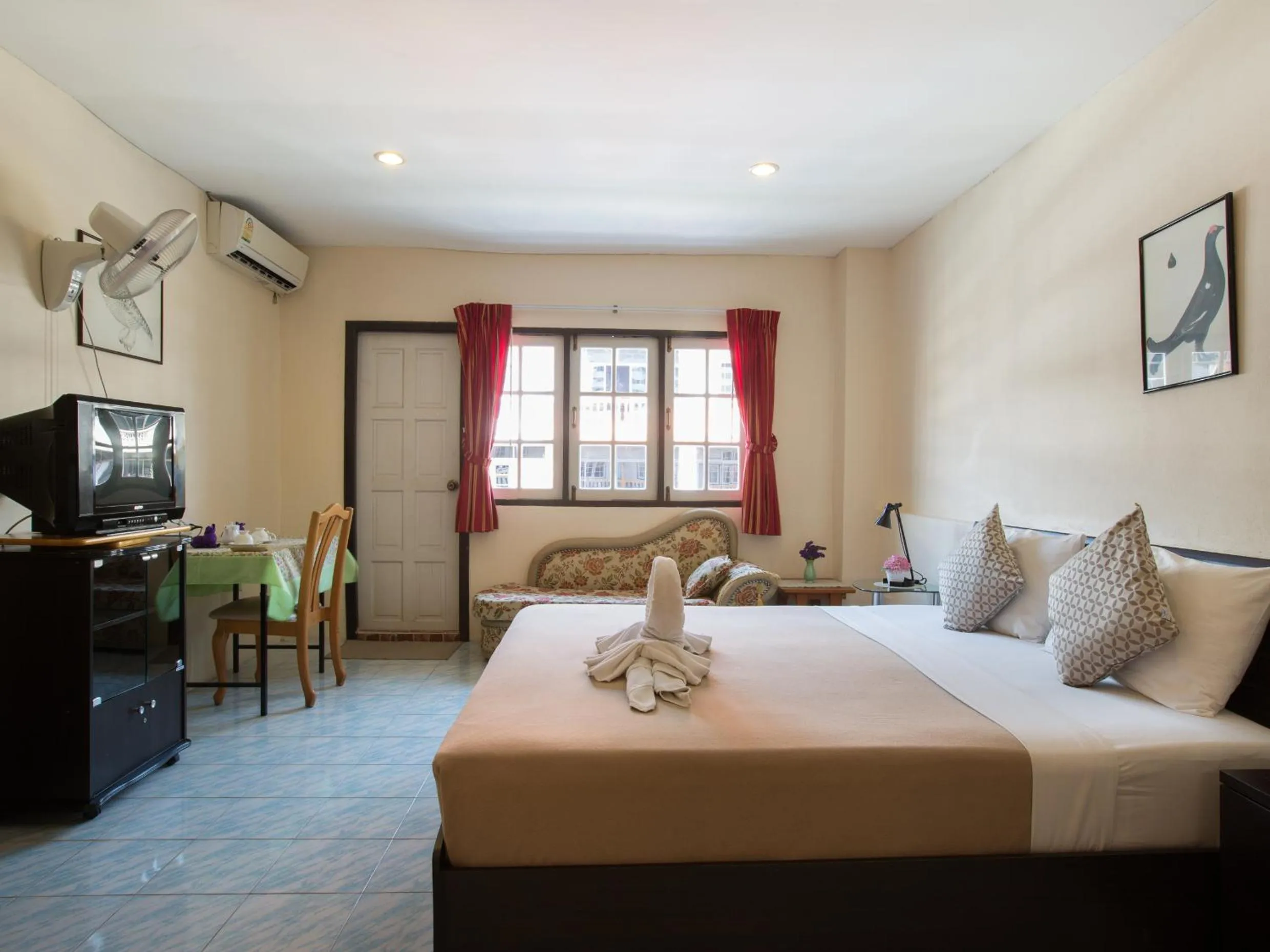 Photo of the whole room, Bed in Stefan's Guesthouse