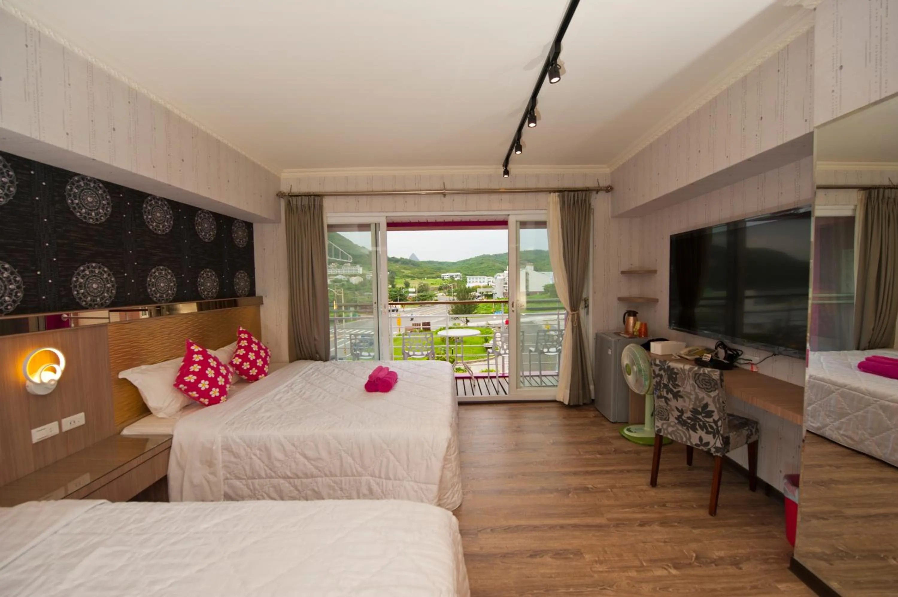 Bed in 墾丁品喬旅店