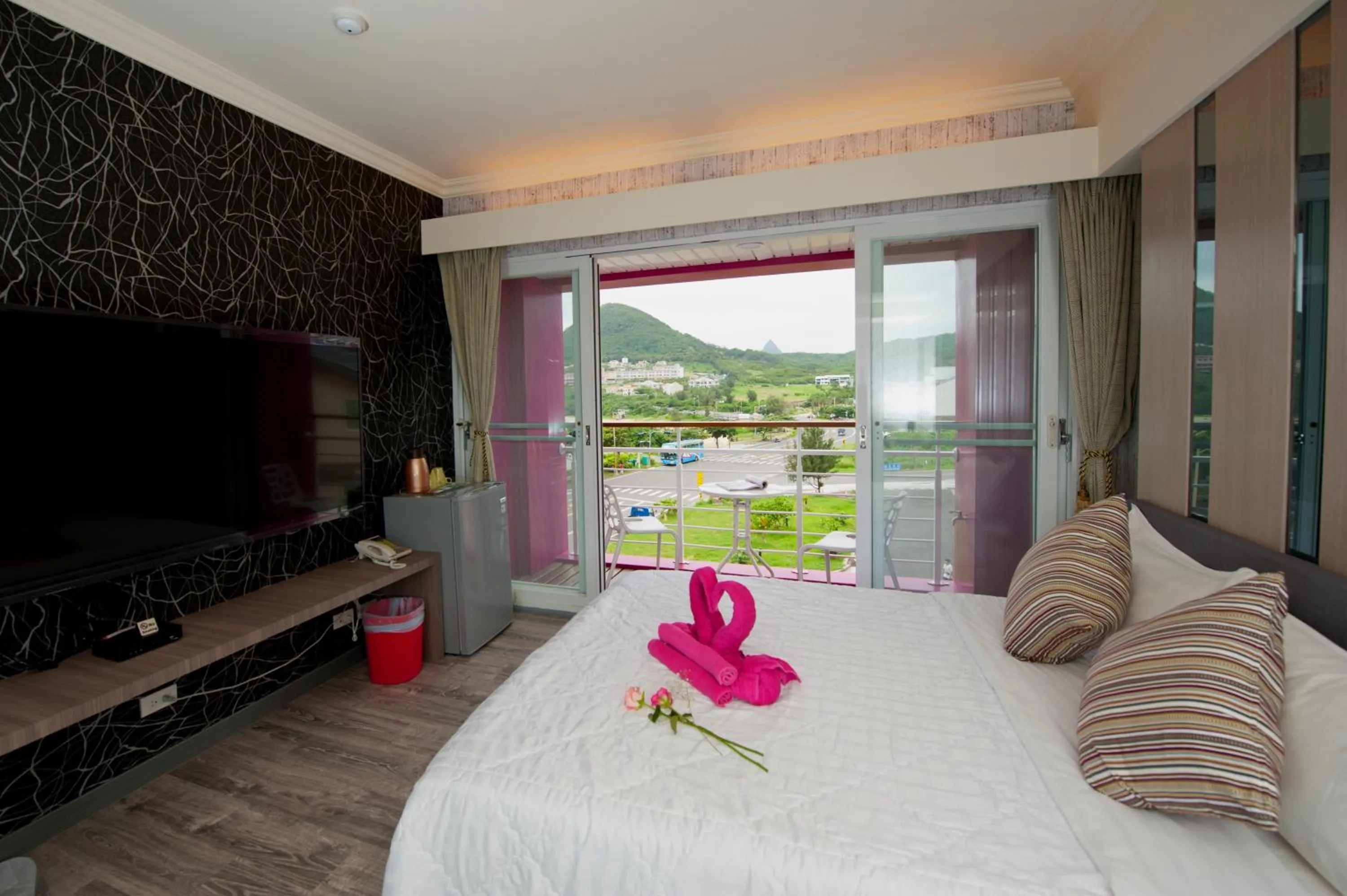 Bed in 墾丁品喬旅店