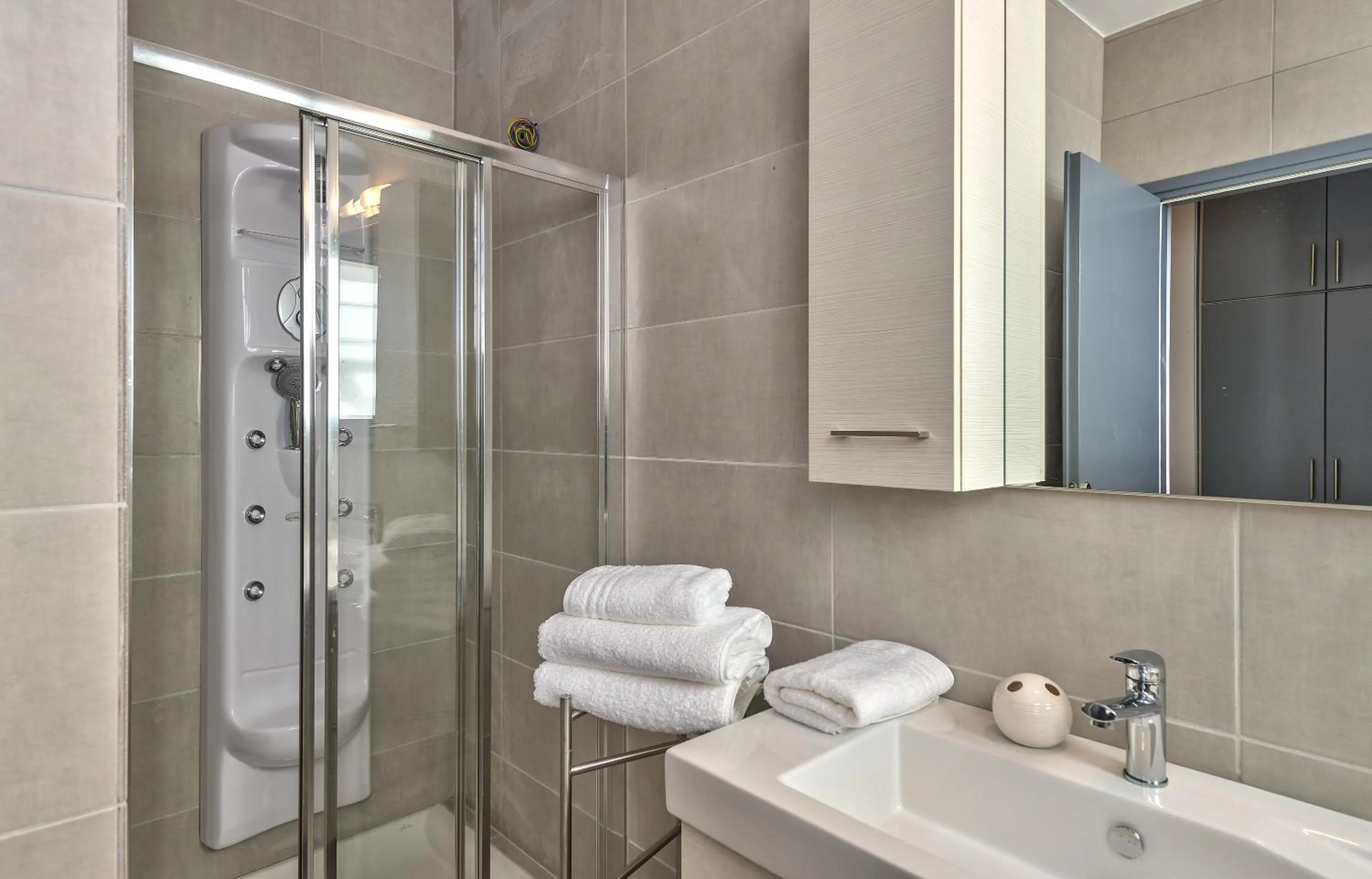 Shower in Gramvousa Villas