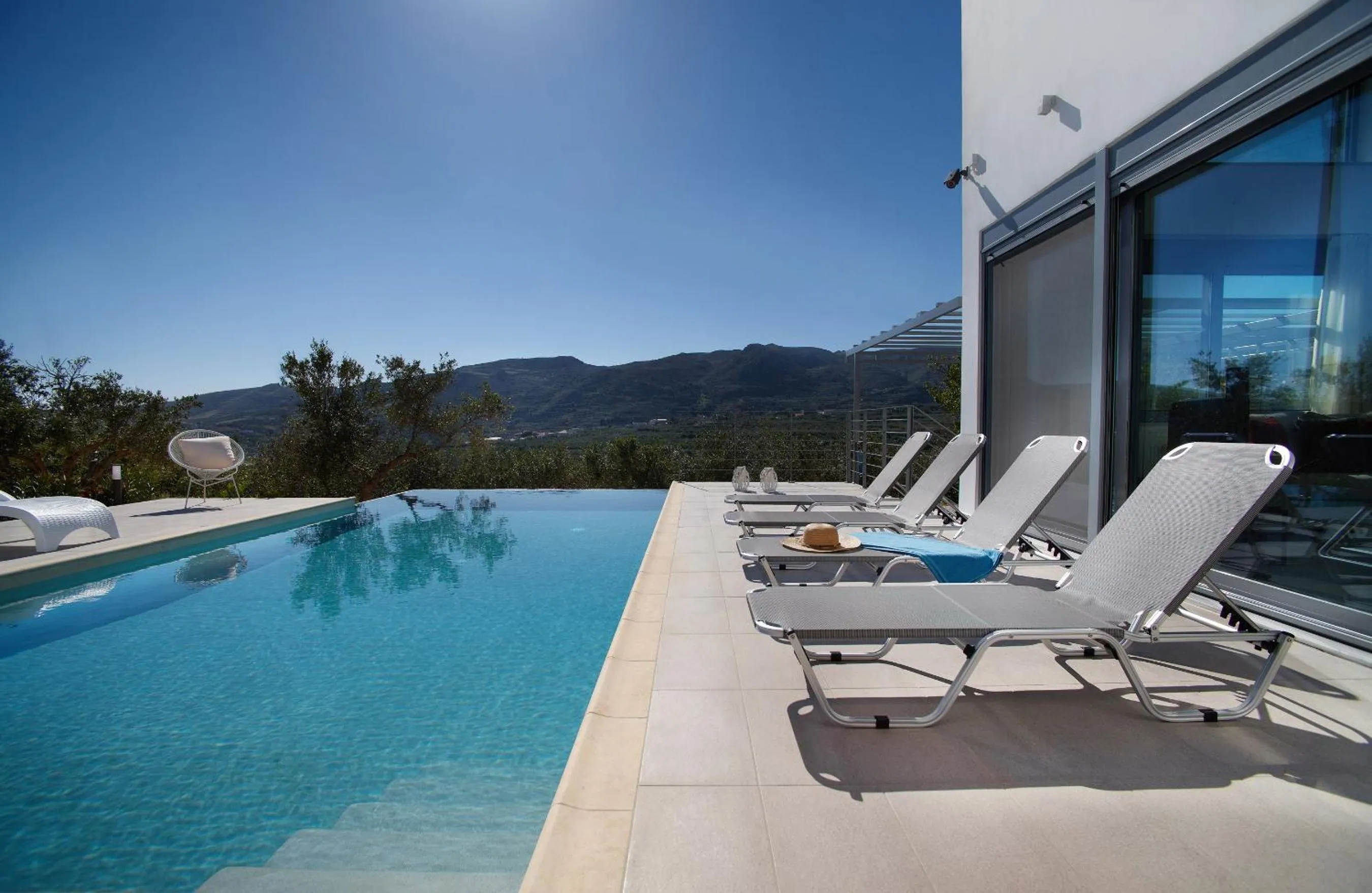 Garden in Gramvousa Villas