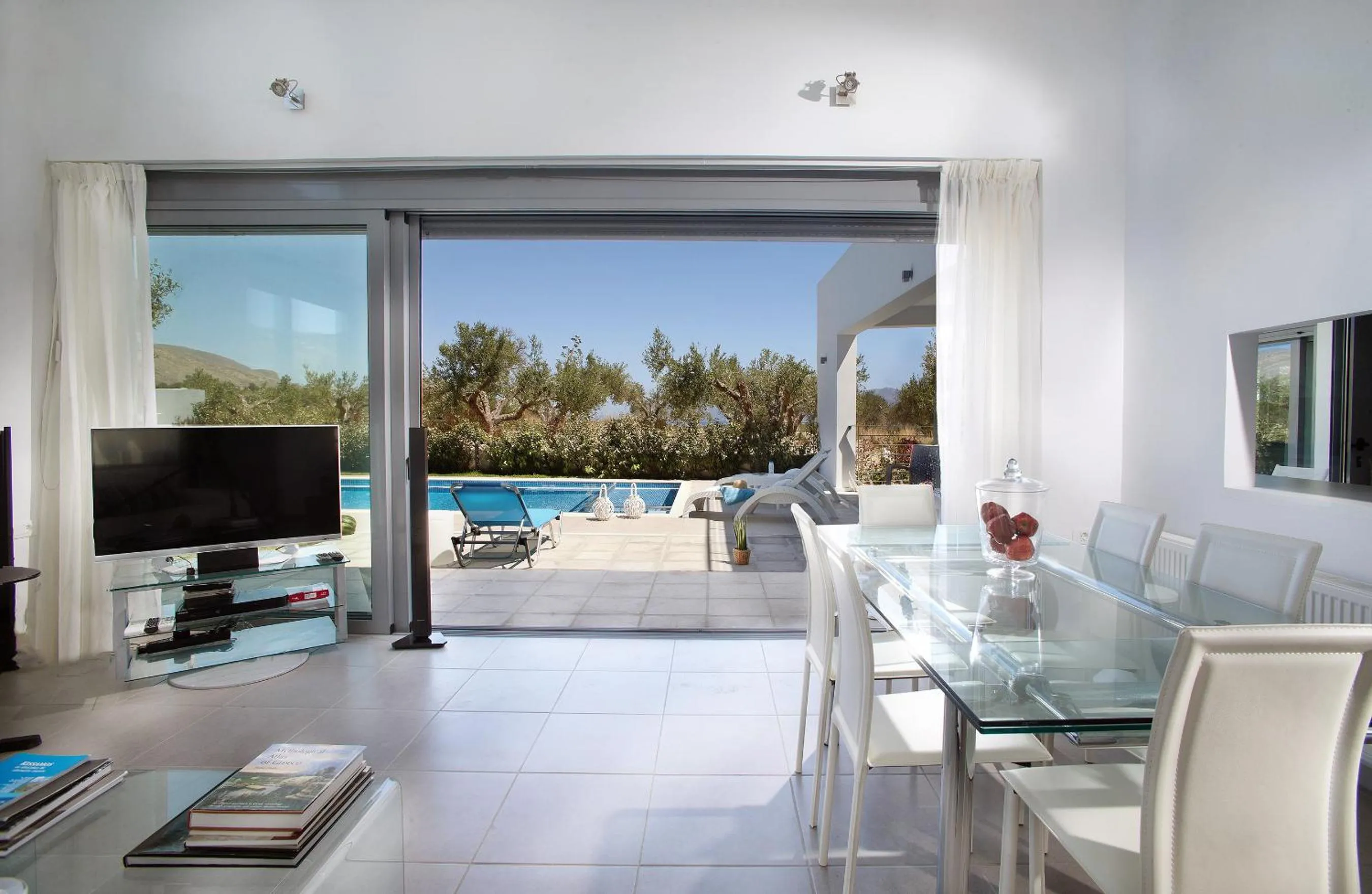 TV and multimedia in Gramvousa Villas