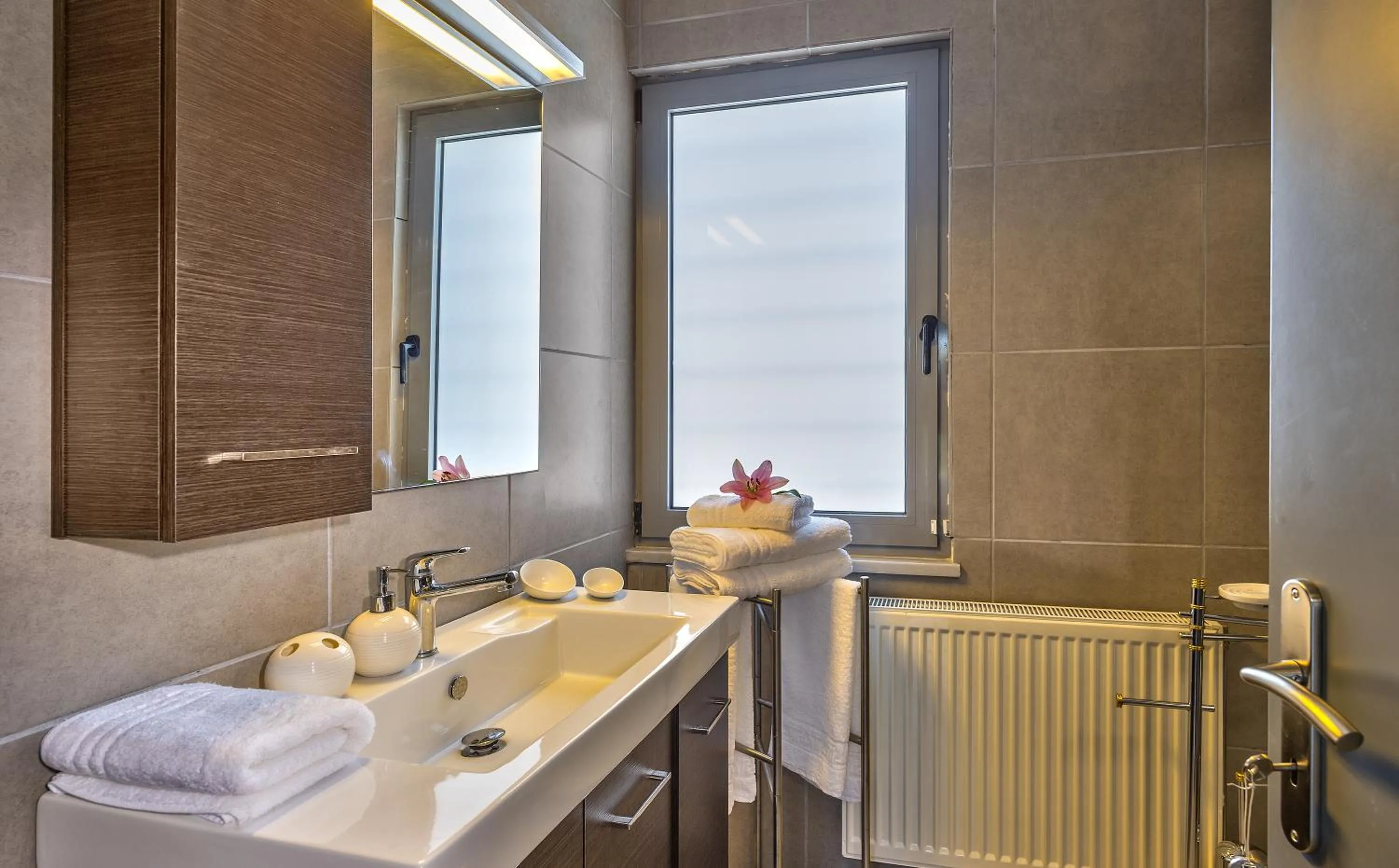 Shower in Gramvousa Villas