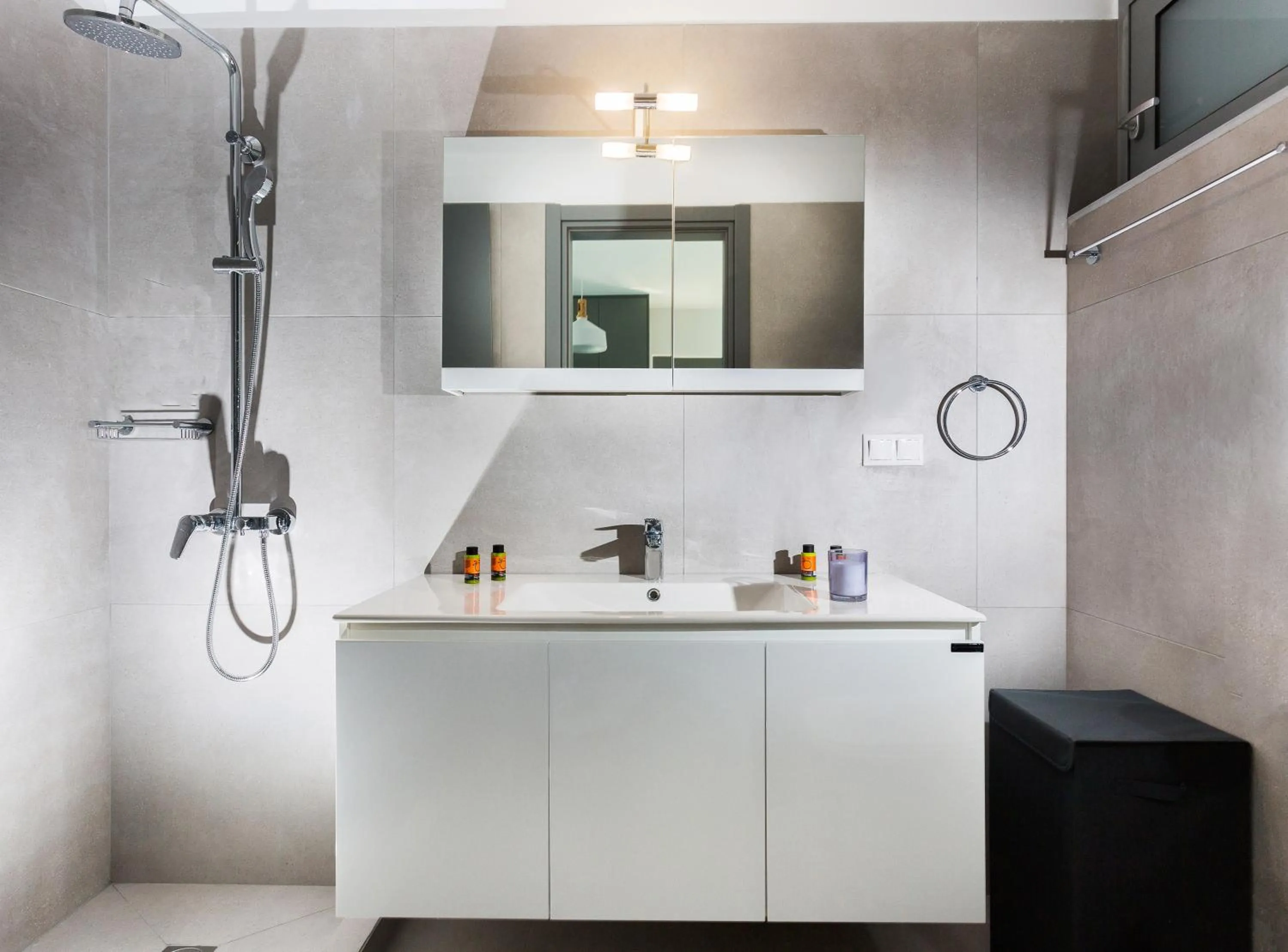 Shower in Gramvousa Villas
