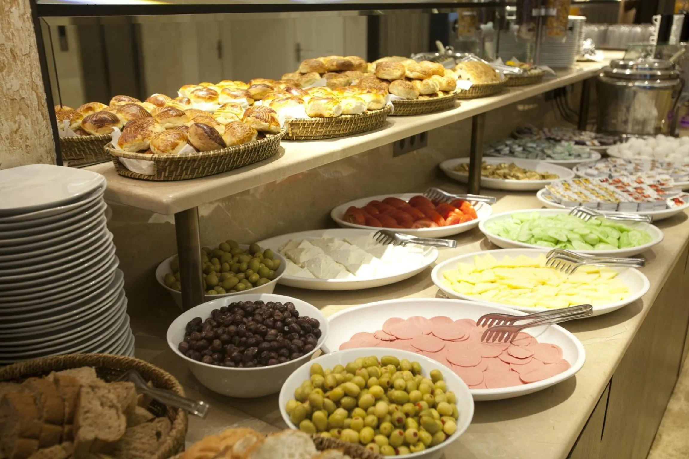 Food and drinks in Grand Laleli Hotel