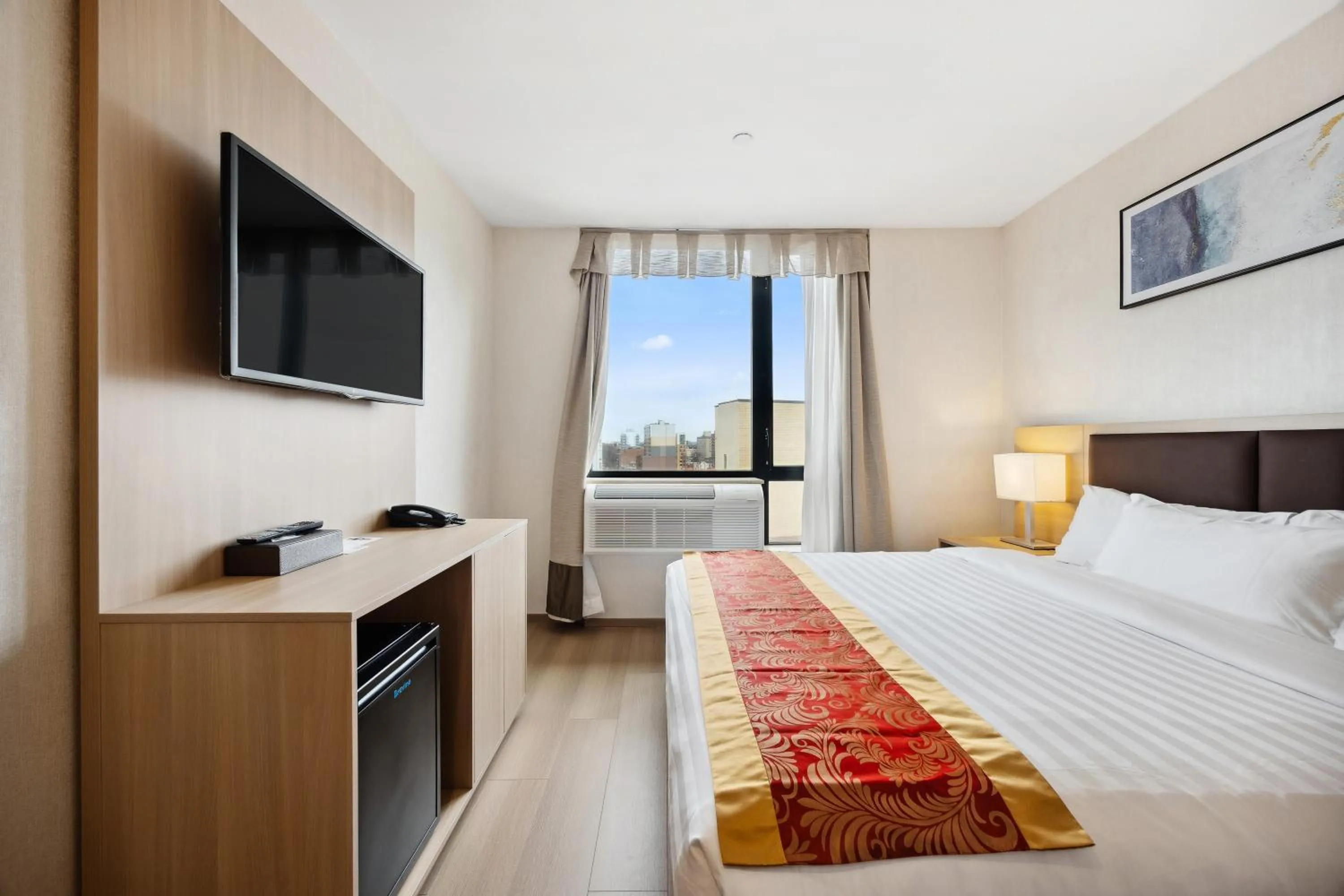 Bed in Ramada by Wyndham Flushing Queens