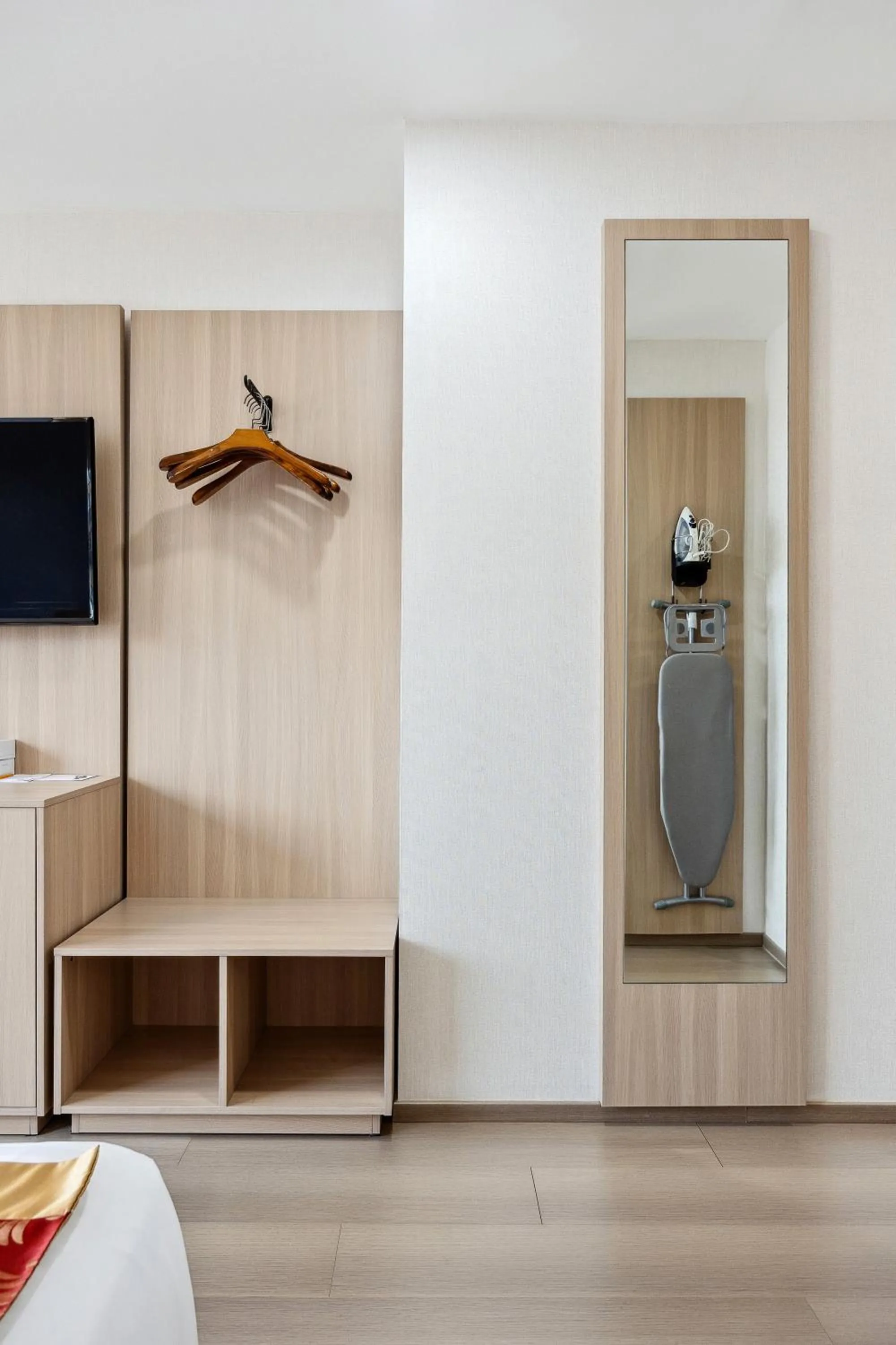 Ramada by Wyndham Flushing Queens