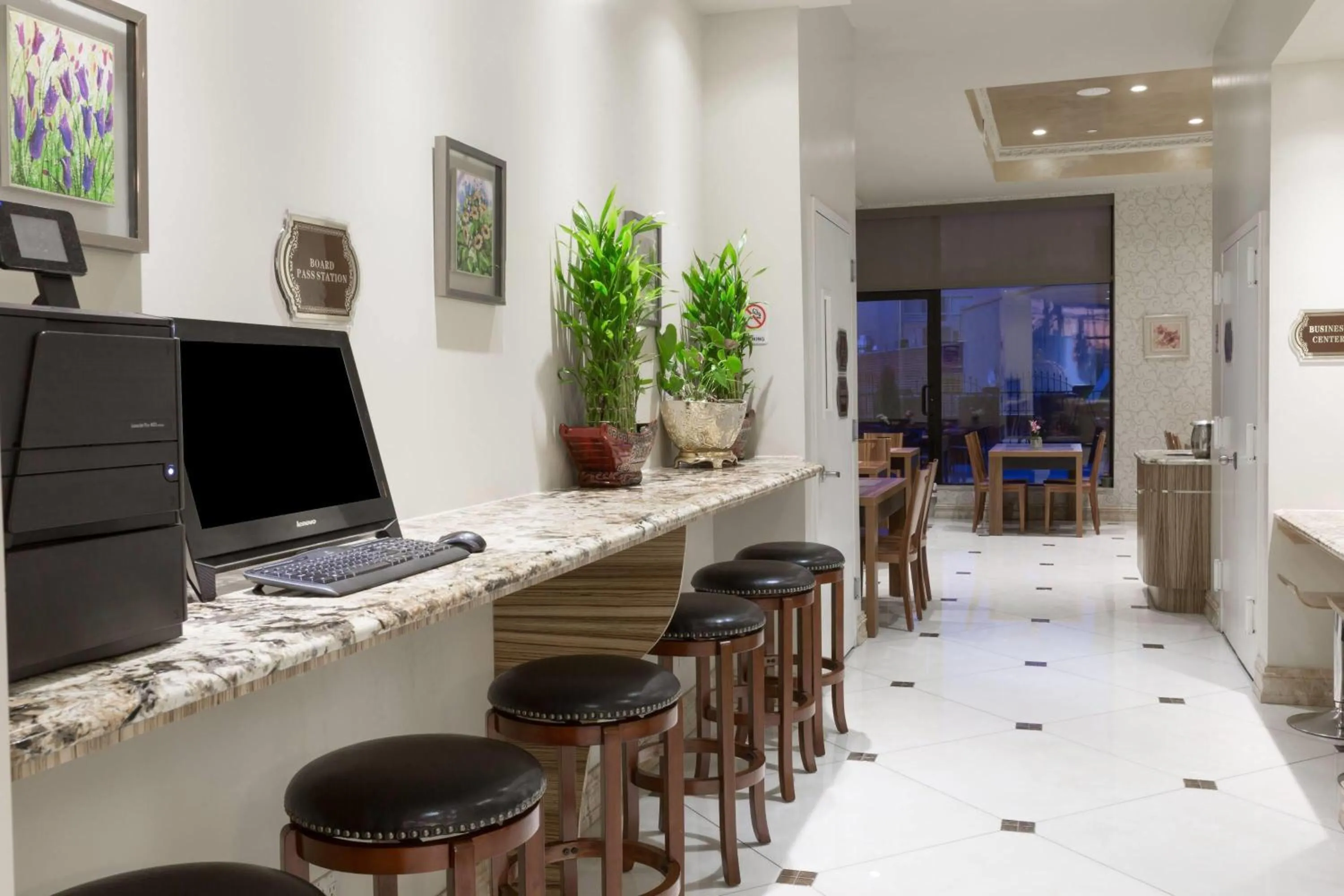 Business facilities in Ramada by Wyndham Flushing Queens