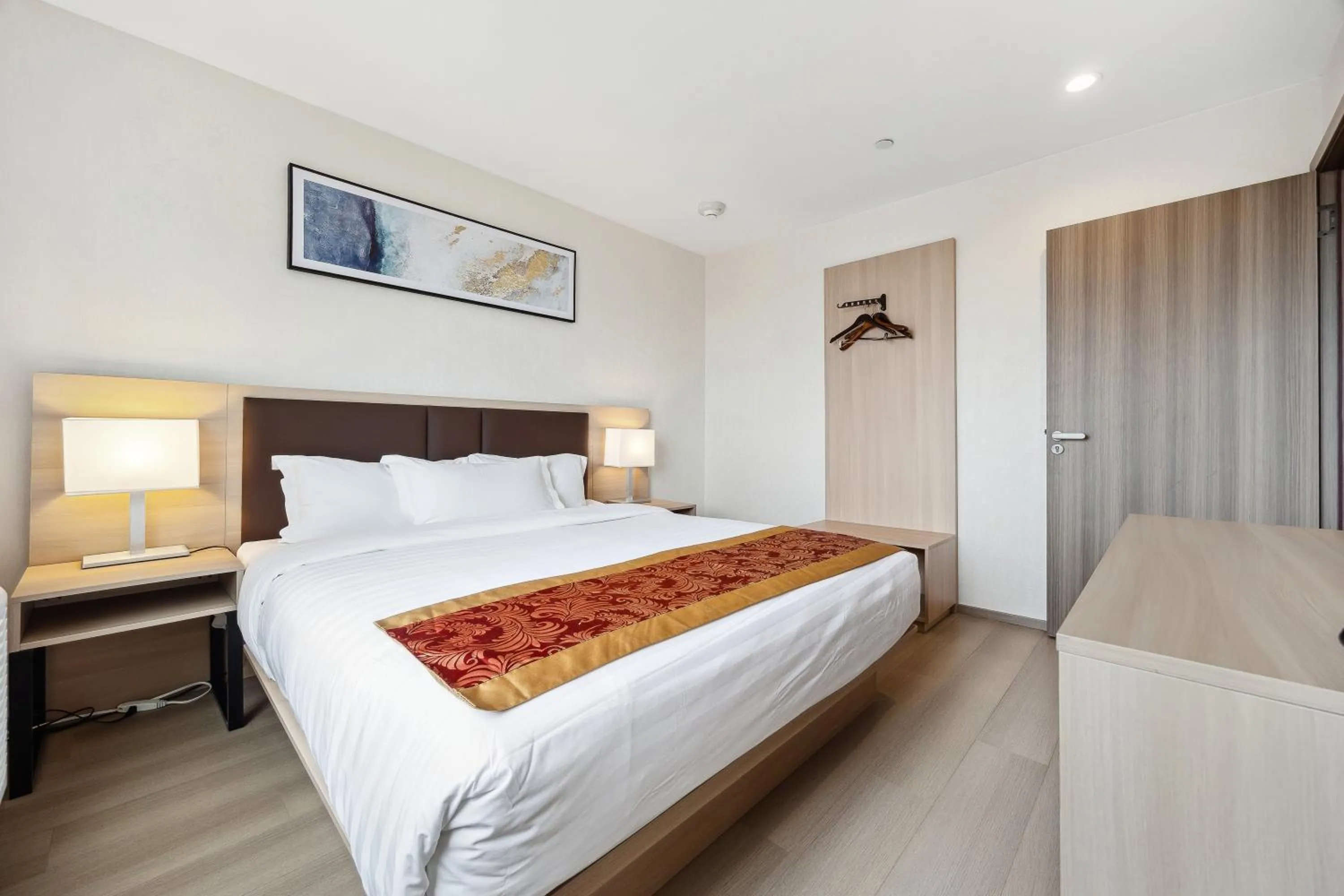 Bed in Ramada by Wyndham Flushing Queens