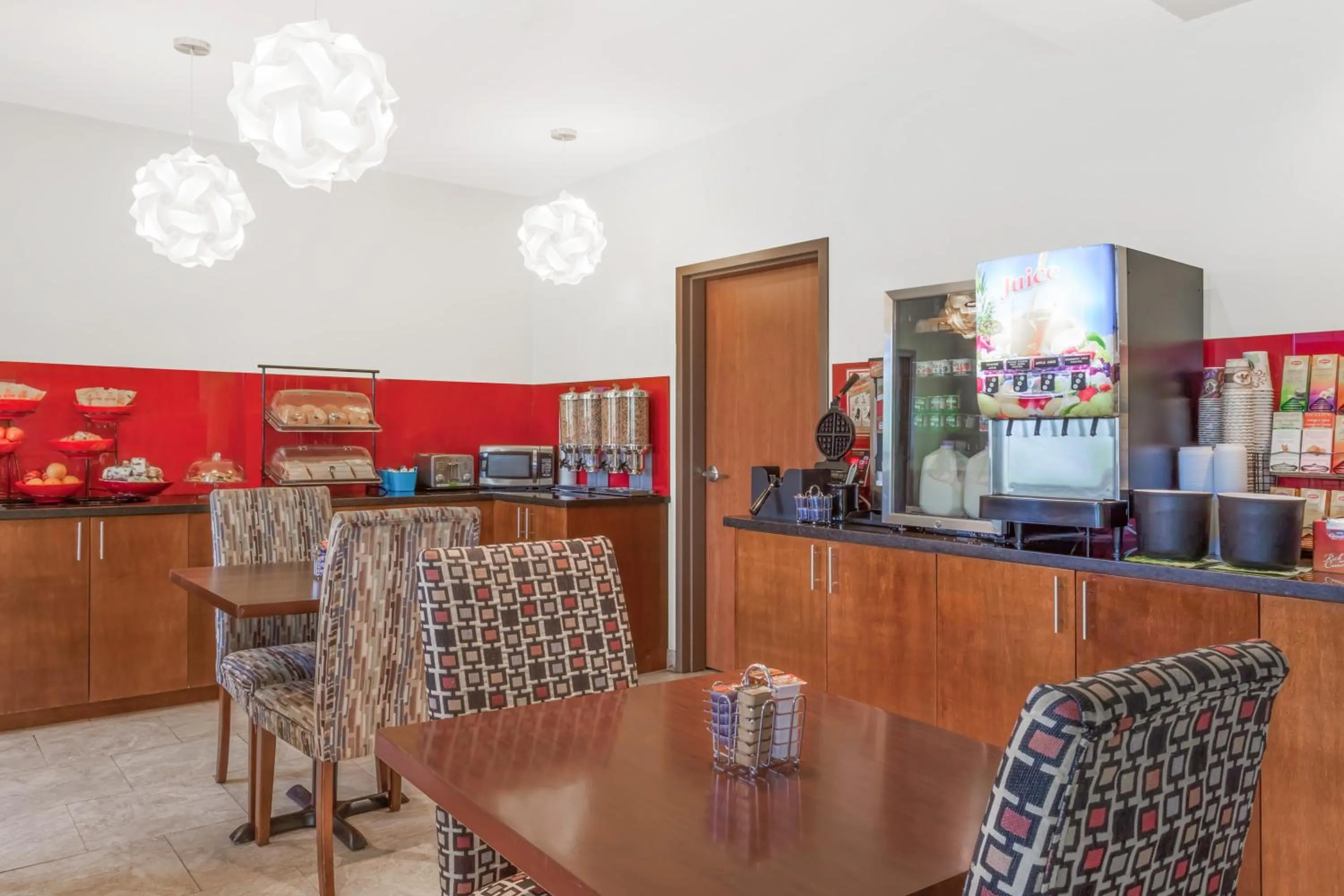 Buffet breakfast in Ramada by Wyndham Carlyle