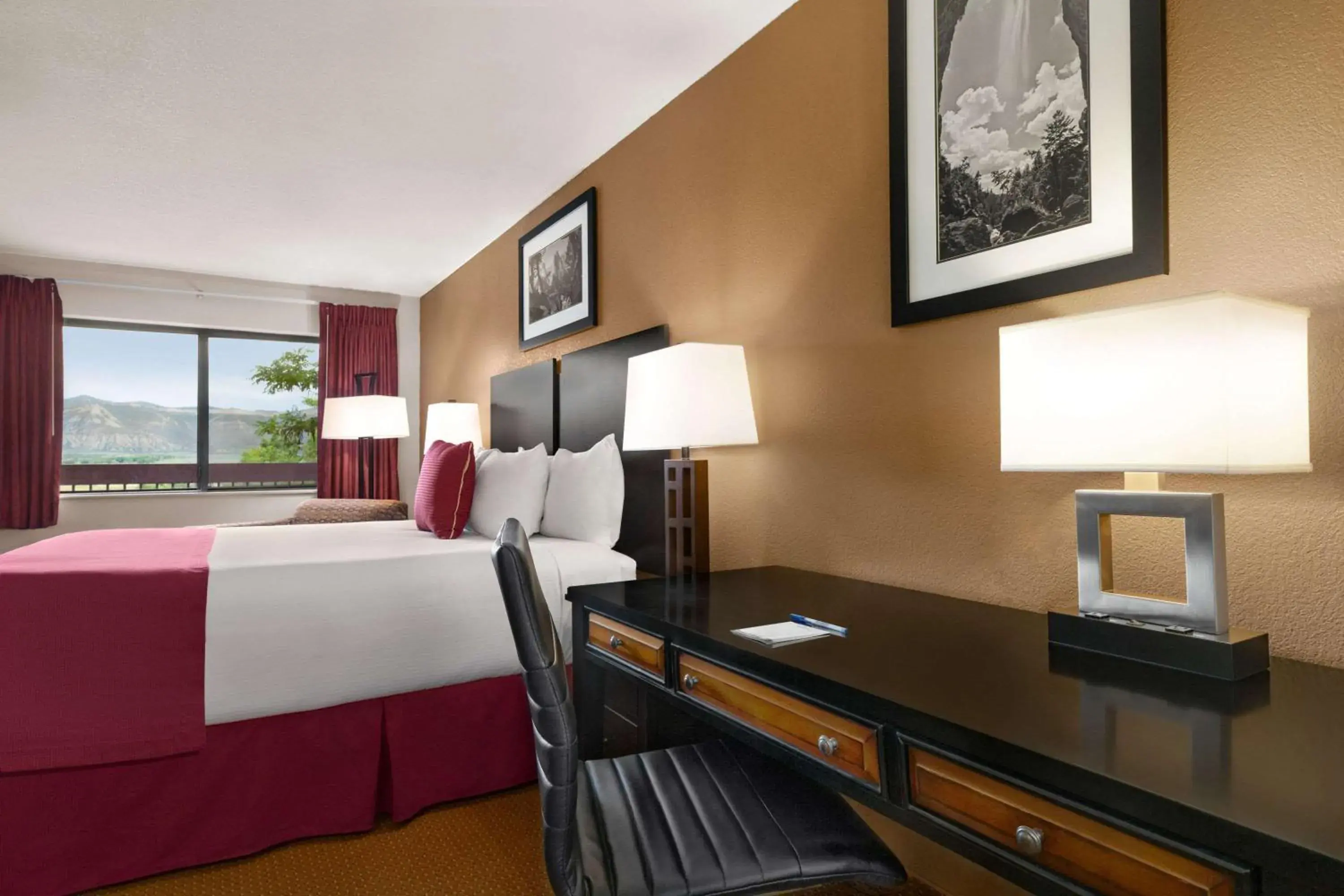 Photo of the whole room, Bed in Baymont by Wyndham Cortez Photo of the whole room, Bed in Baymont by Wyndham Cortez