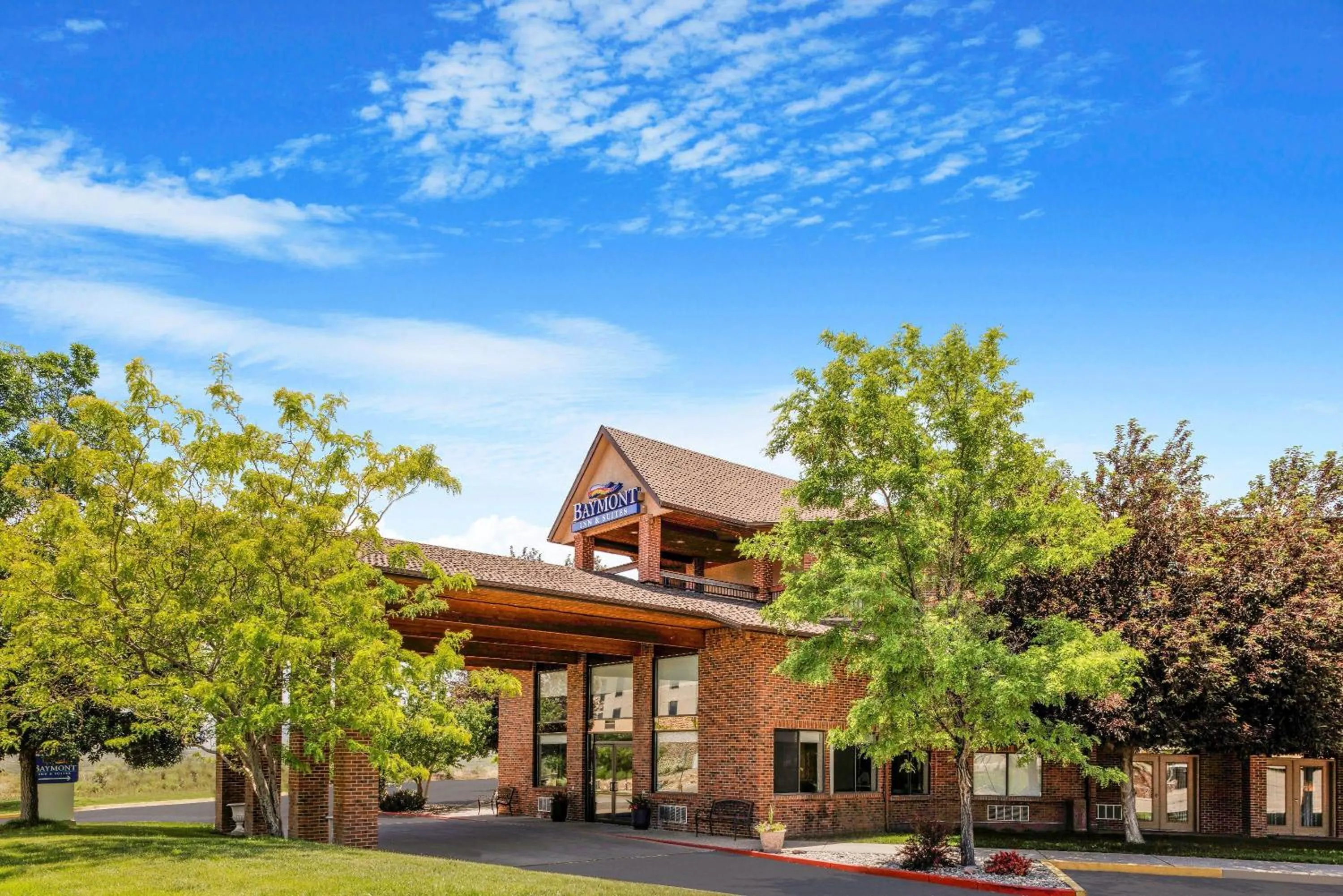 Property building in Baymont by Wyndham Cortez