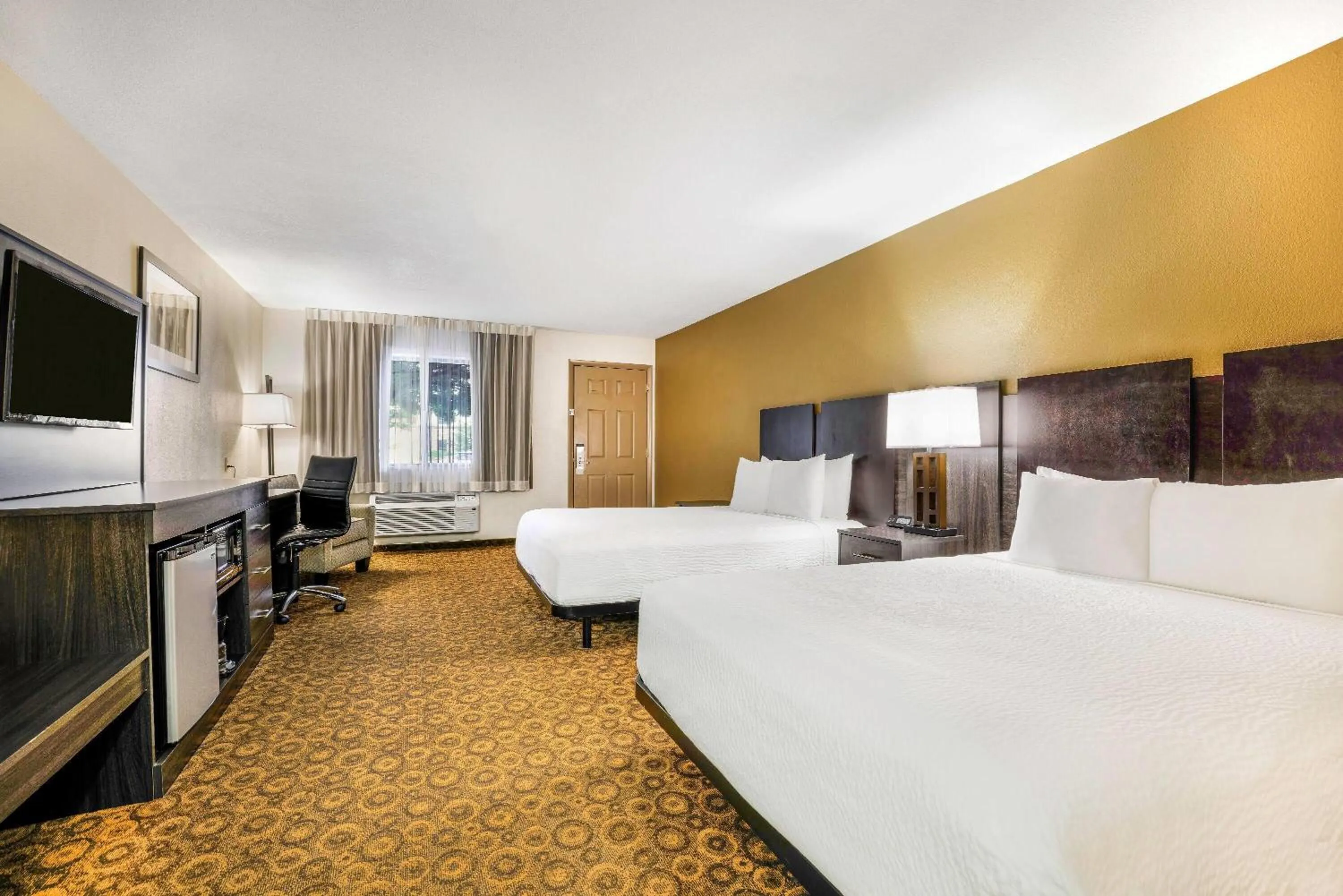 Bed in Baymont by Wyndham Cortez