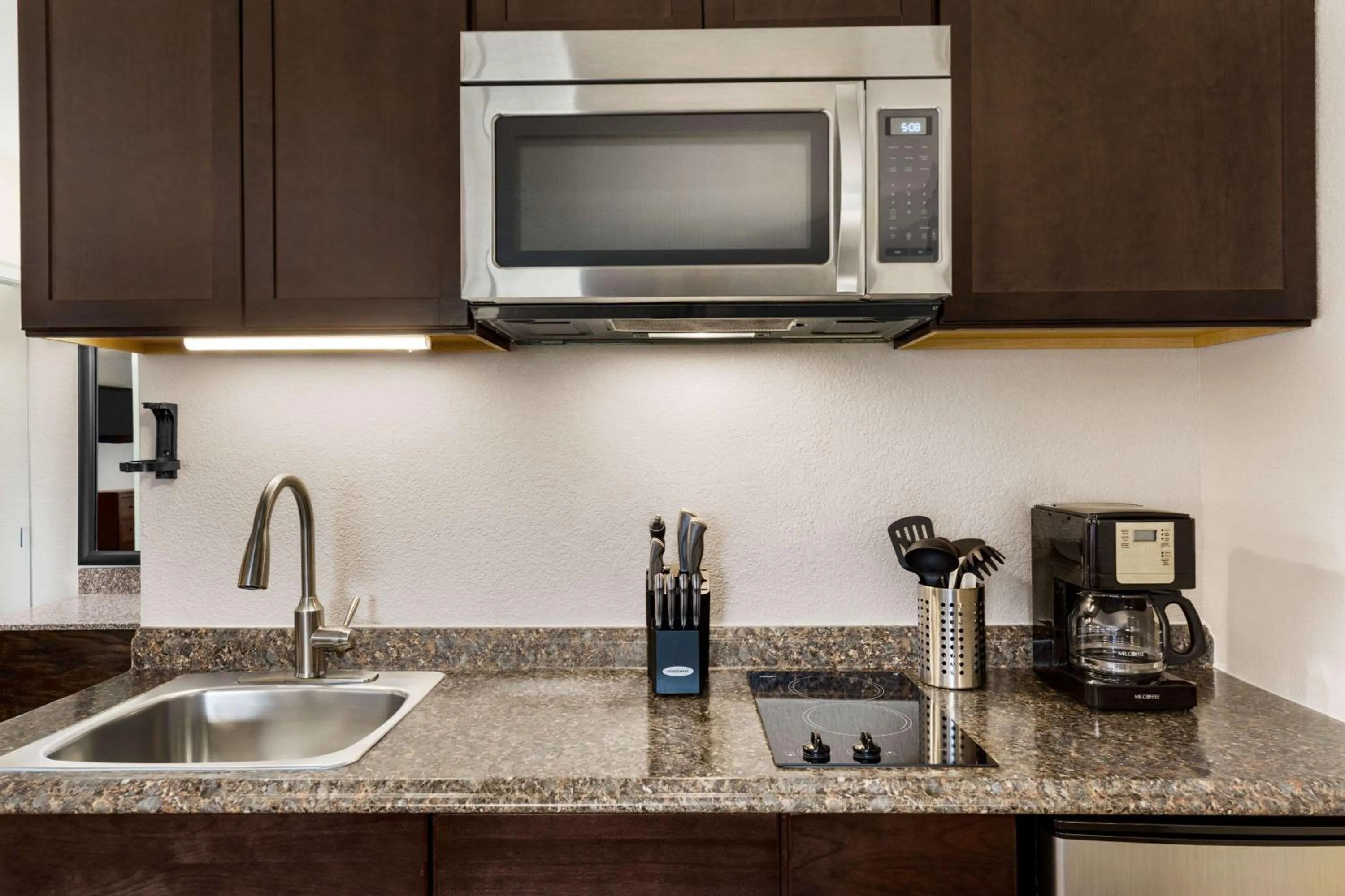 Photo of the whole room in Baymont by Wyndham Cortez