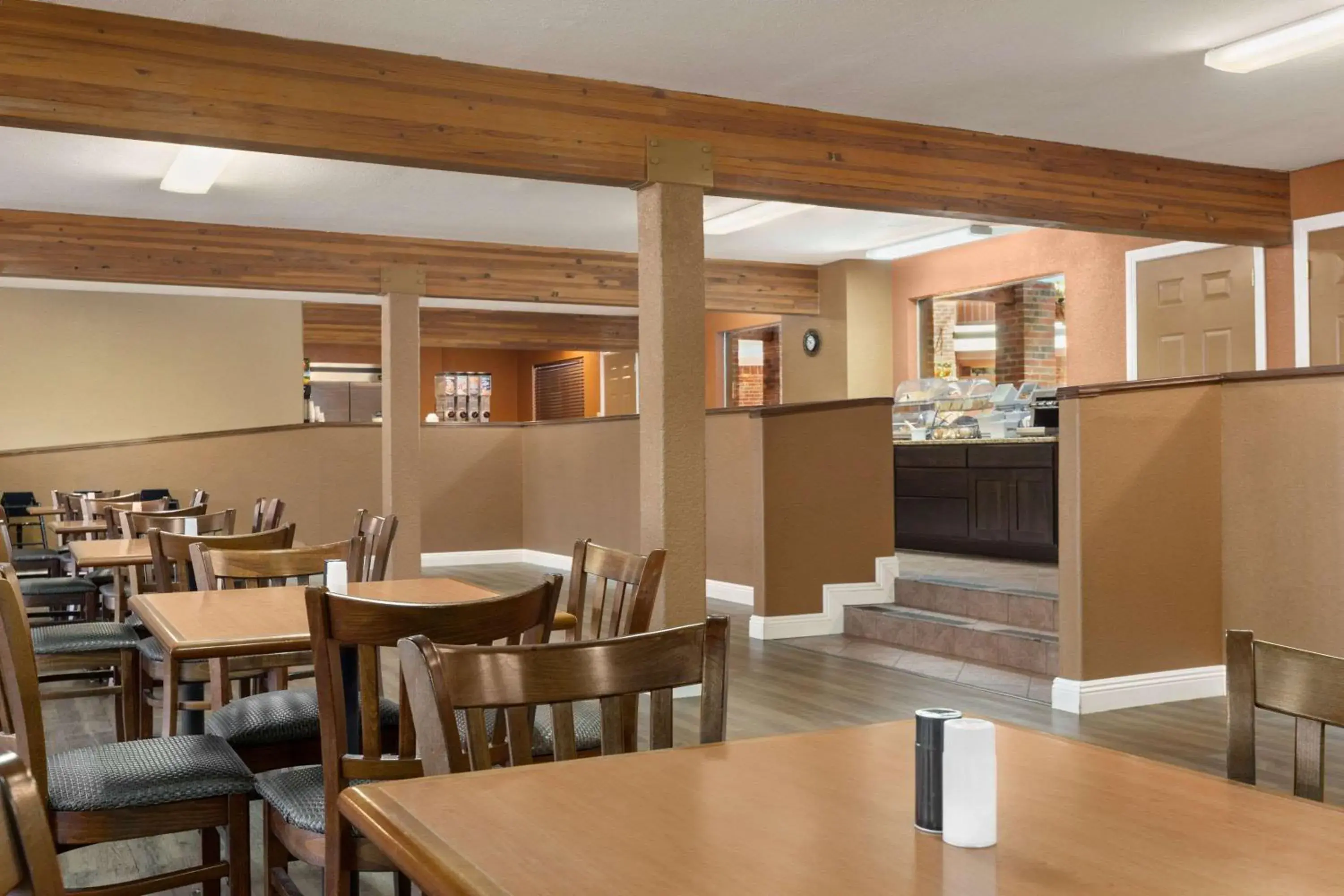 Restaurant/places to eat in Baymont by Wyndham Cortez Restaurant/places to eat in Baymont by Wyndham Cortez