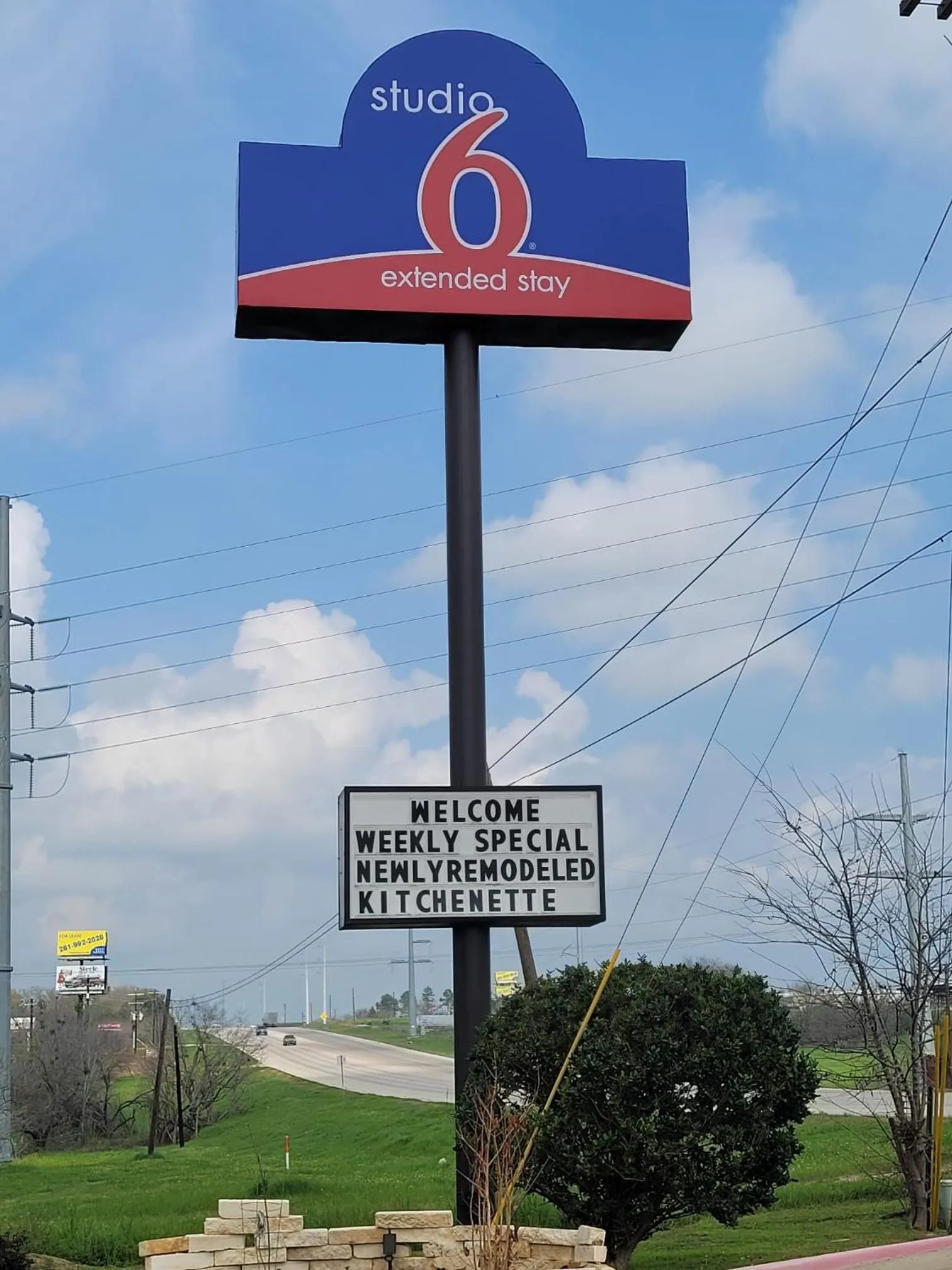 Property building in Studio 6 Gonzales, TX