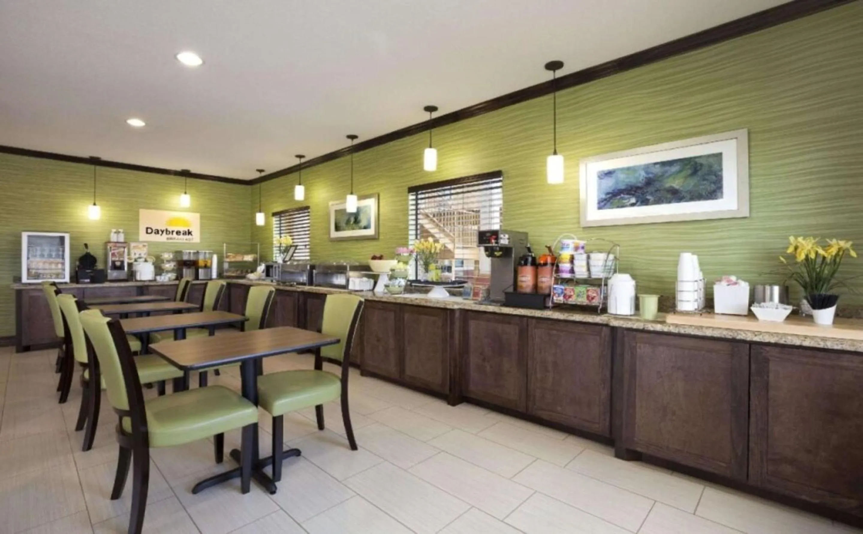 Restaurant/places to eat in Studio 6 Gonzales, TX